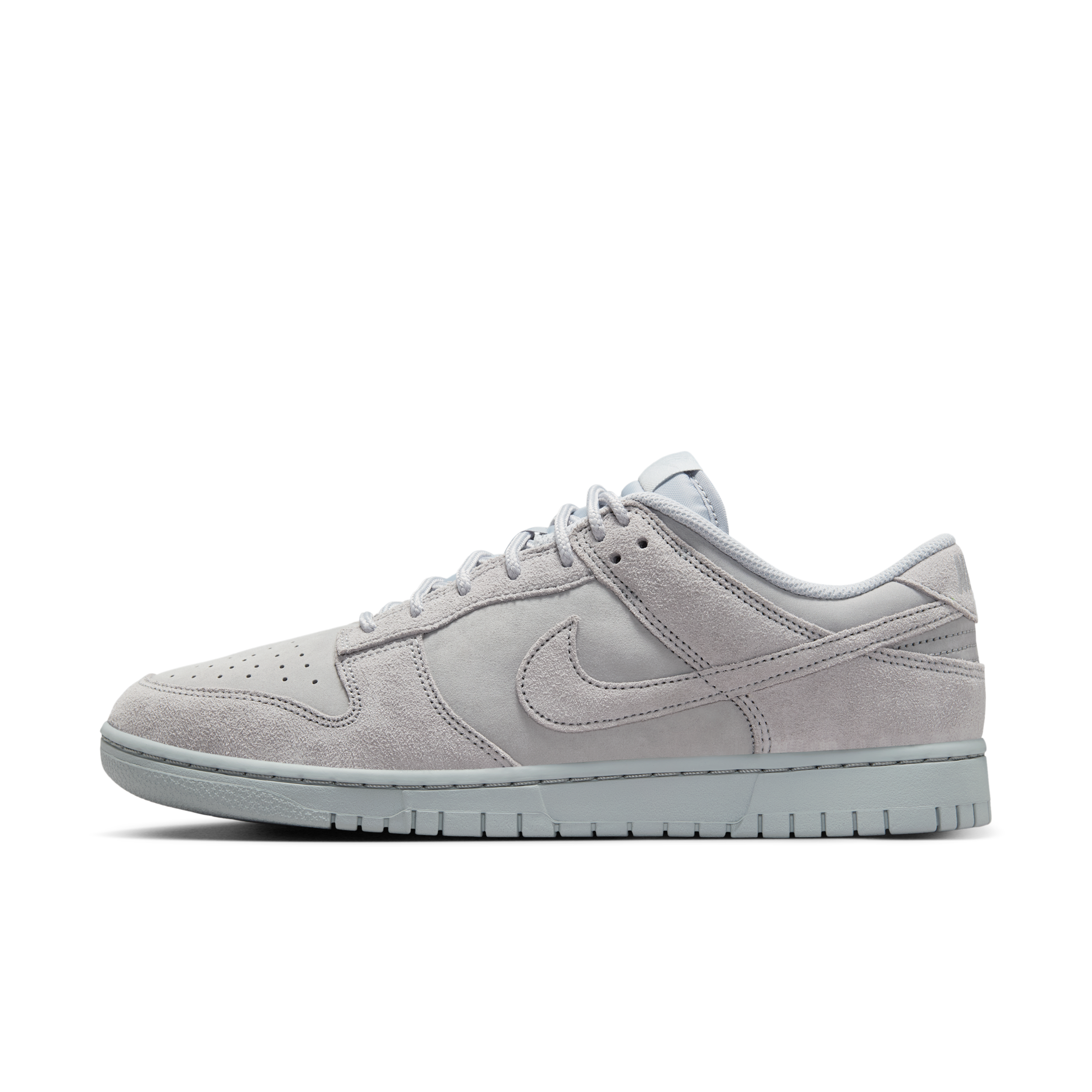 Nike Men's Dunk Low Retro SE Shoes in Grey | IB6651-002