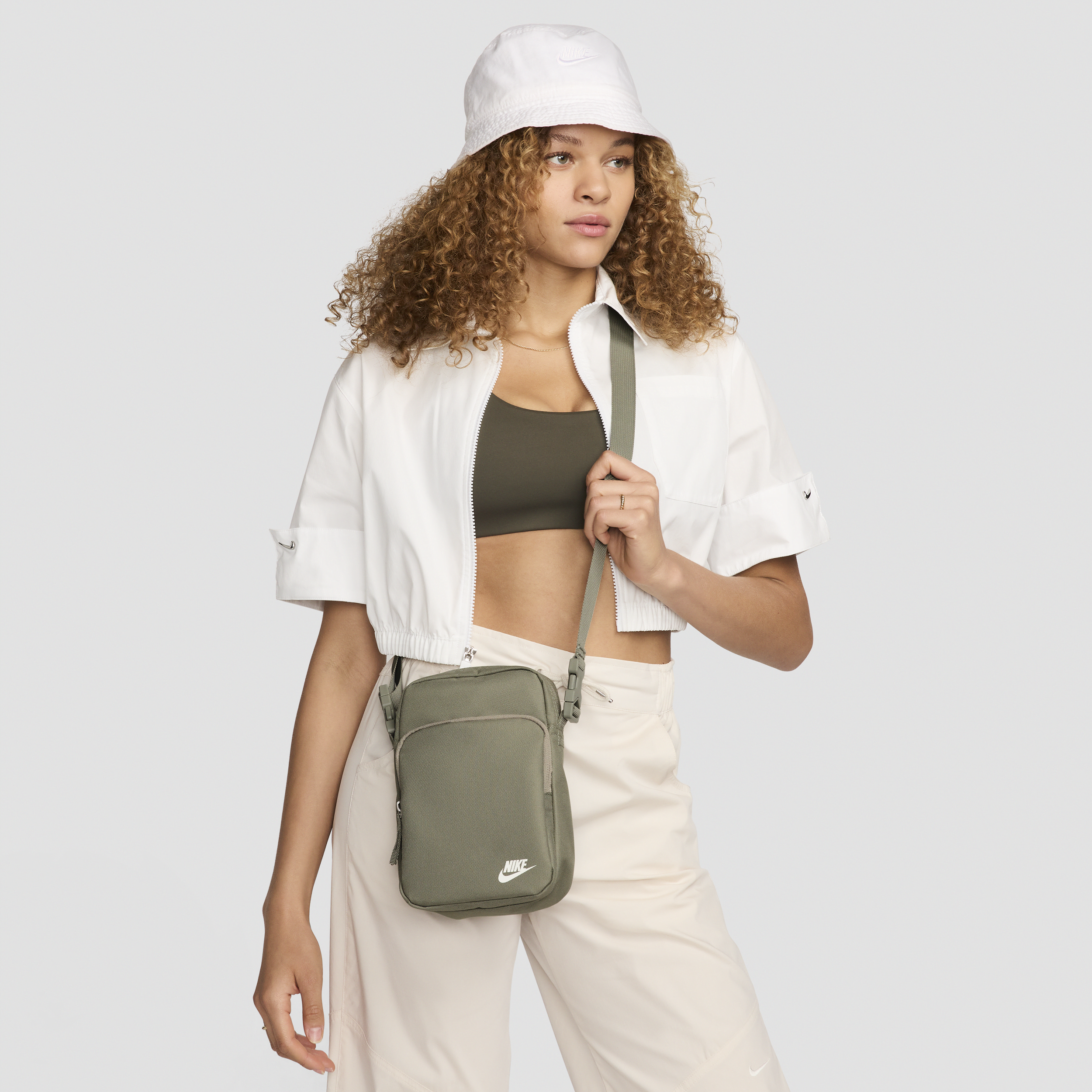 Nike Unisex Heritage Crossbody Bag (4l) In Green