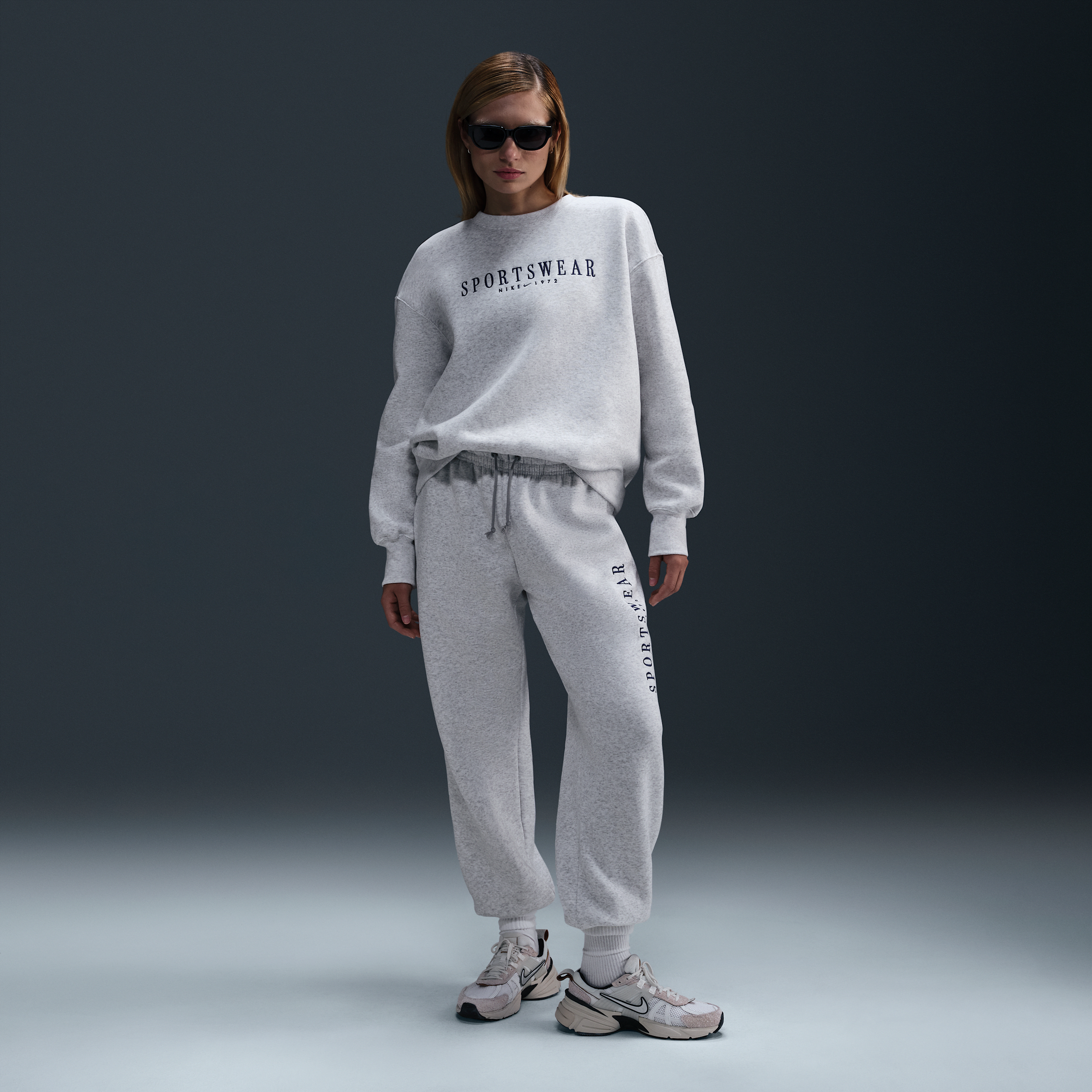 Nike Women's Sportswear Phoenix Fleece High-waisted Oversized Sweatpants In Brown