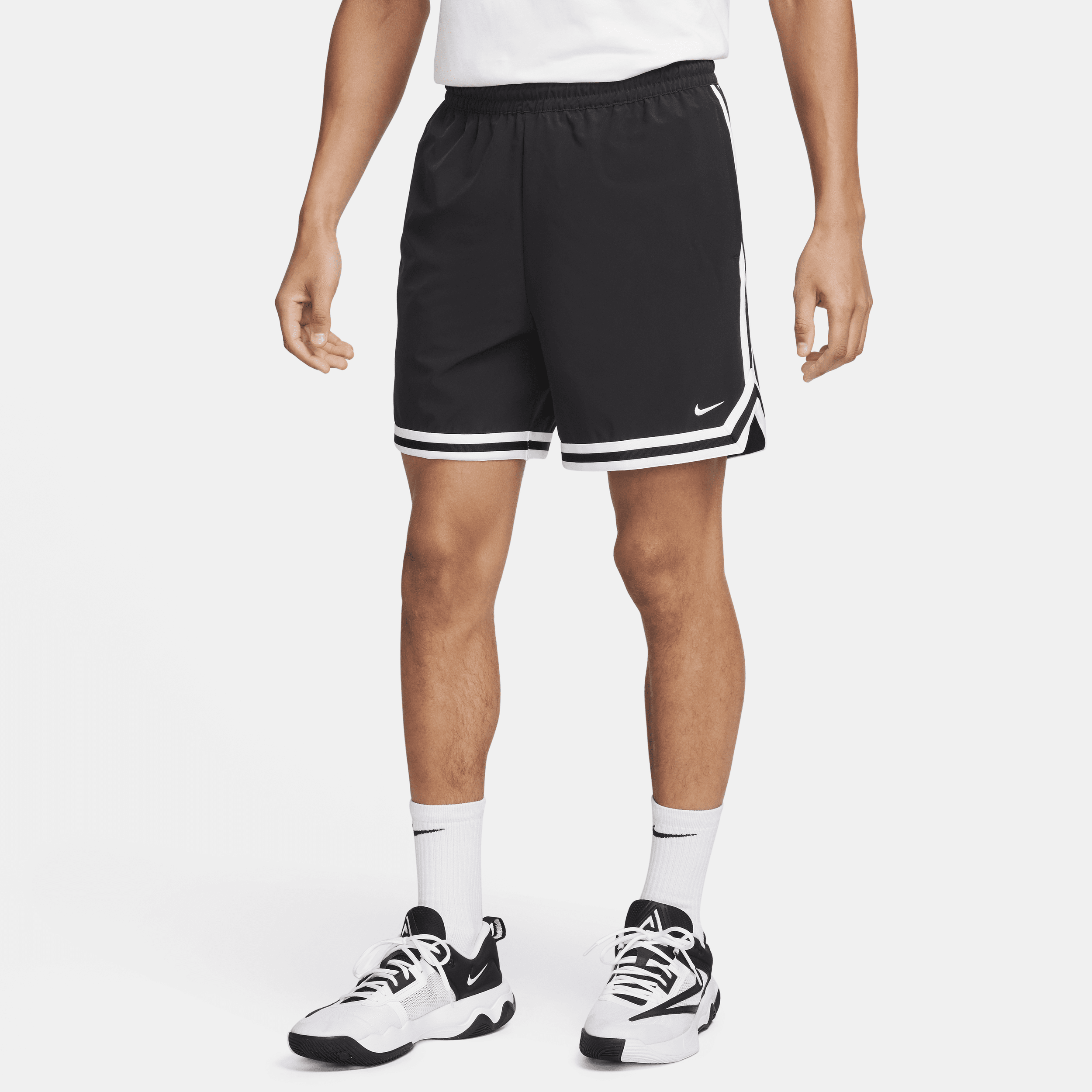 Nike Men's DNA Dri-FIT 6" UV Woven Basketball Shorts in Black | FN2659-010