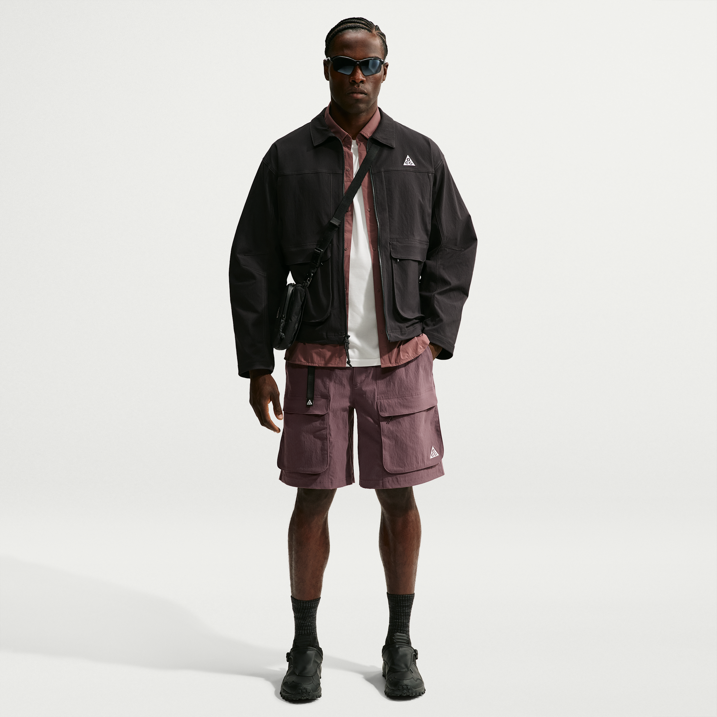 Men's Nike ACG Smith Summit Cargo Shorts in Purple | HV0593-502