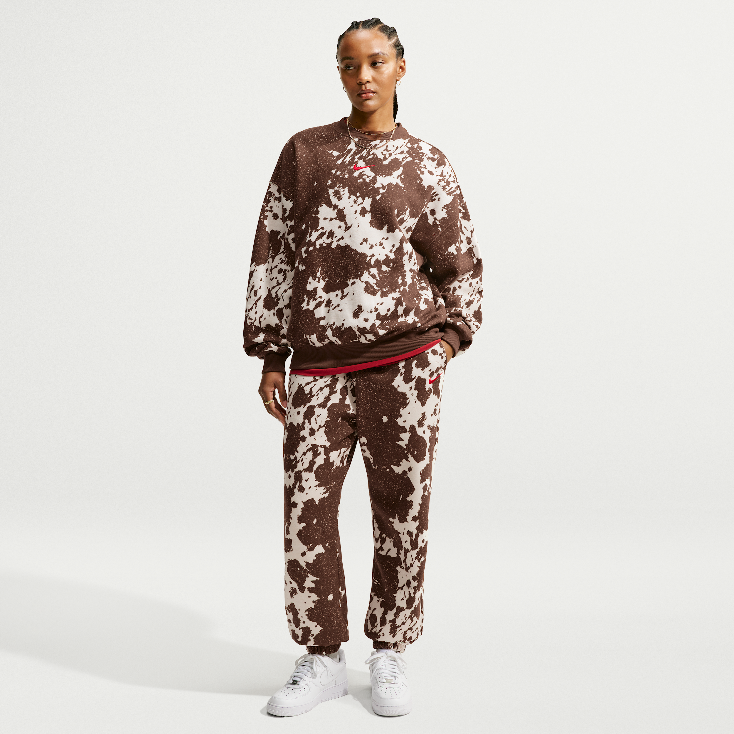 Nike Women's Studio Fleece Medium Weight Oversized High-Rise Cuffed Pants in Brown | IZ3889-259