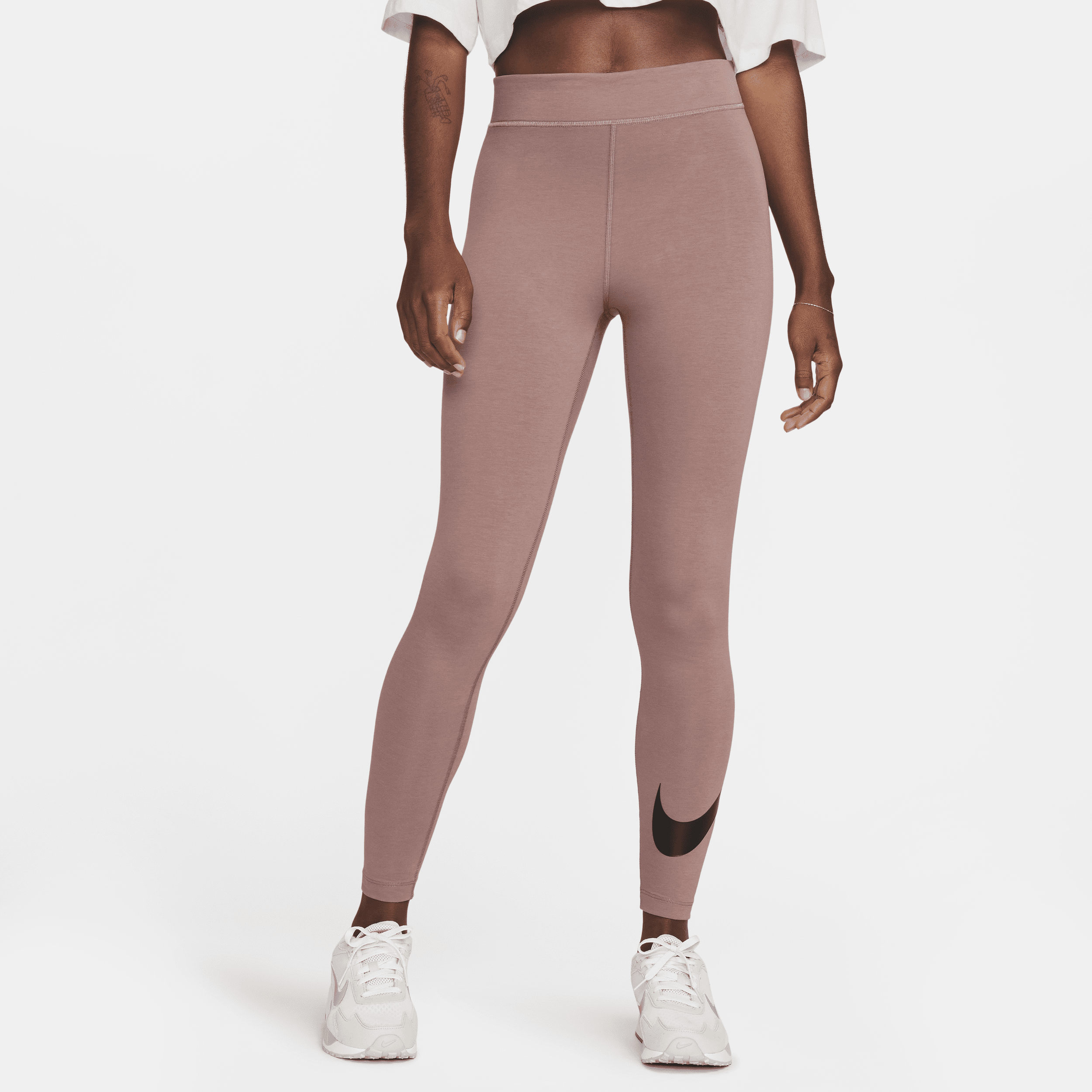 Nike Women's  Sportswear Classics High-waisted Graphic Leggings In Purple