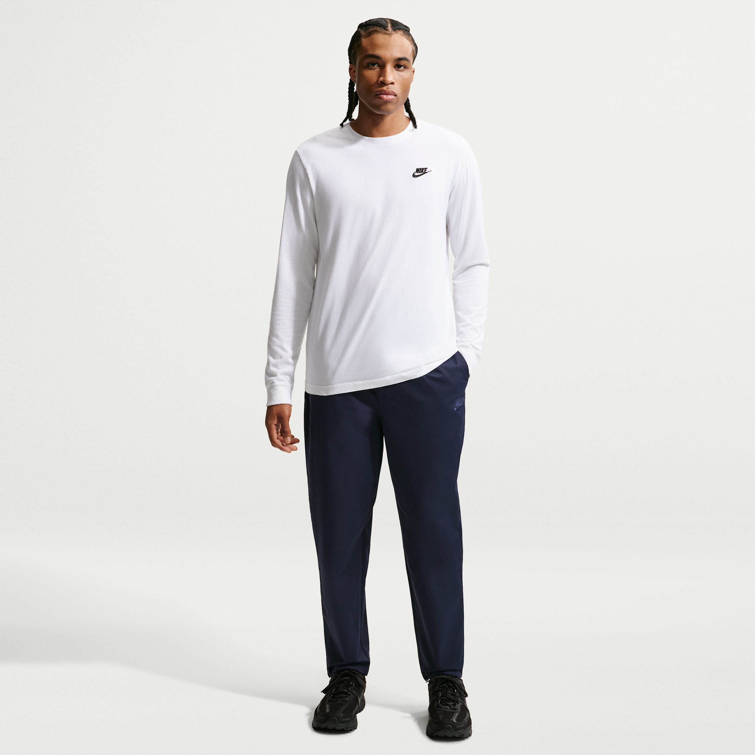 Nike Mens Tapered Mid Rise Relaxed Fit Active Pull-On Pant, Medium, Blue
