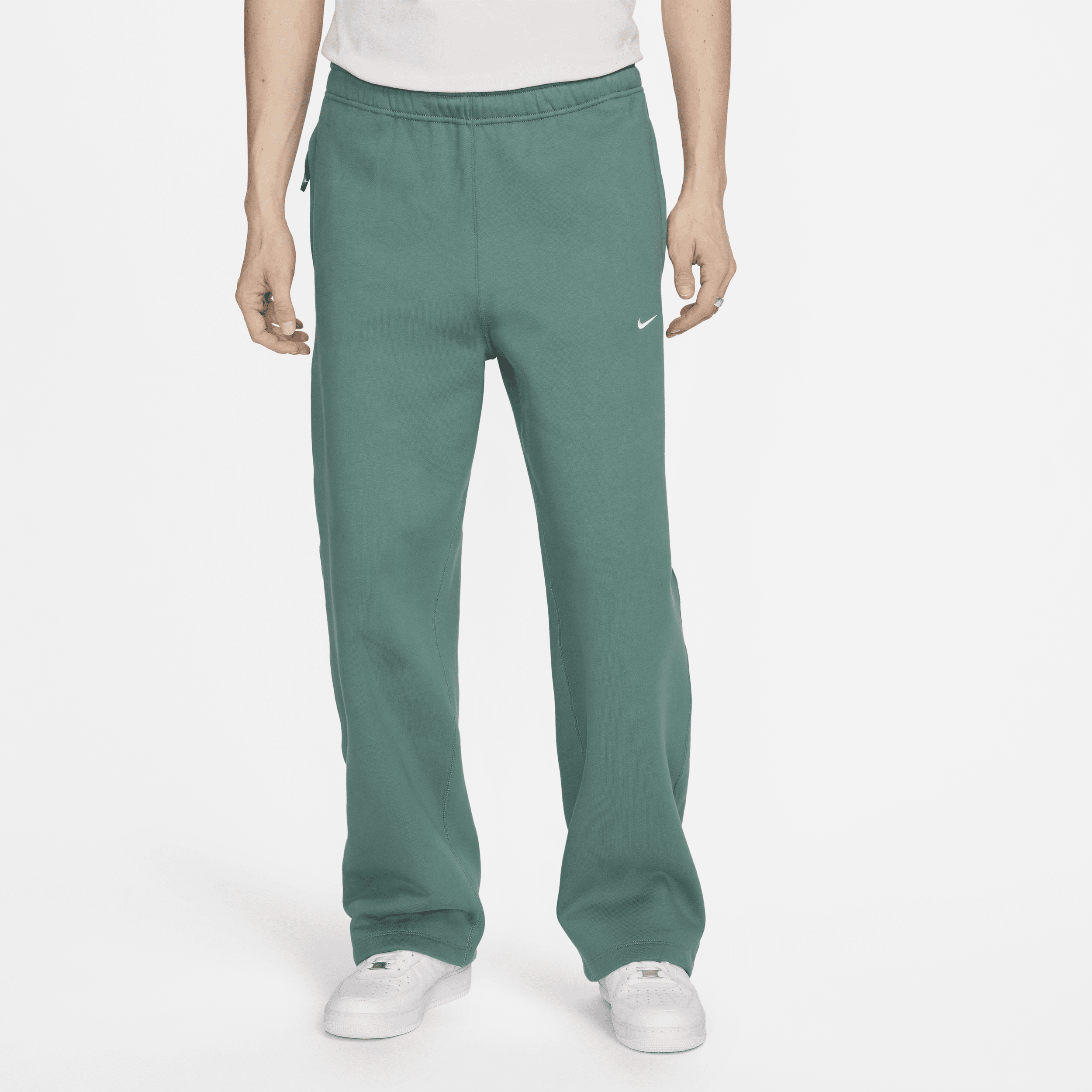 Nike Men's Solo Swoosh Open-hem Fleece Pants In Green