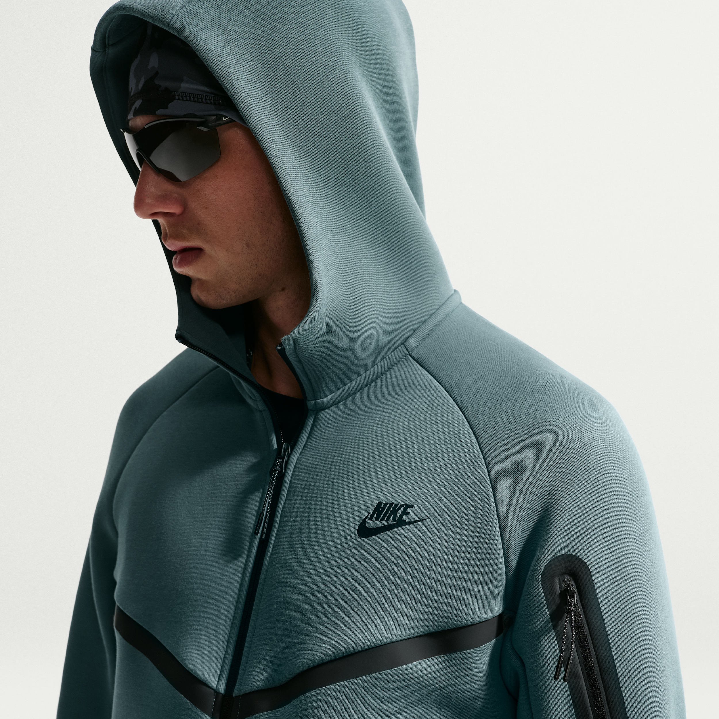 Nike Men's Tech Fleece Windrunner Full-Zip Jacket in Grey | HV0949-382