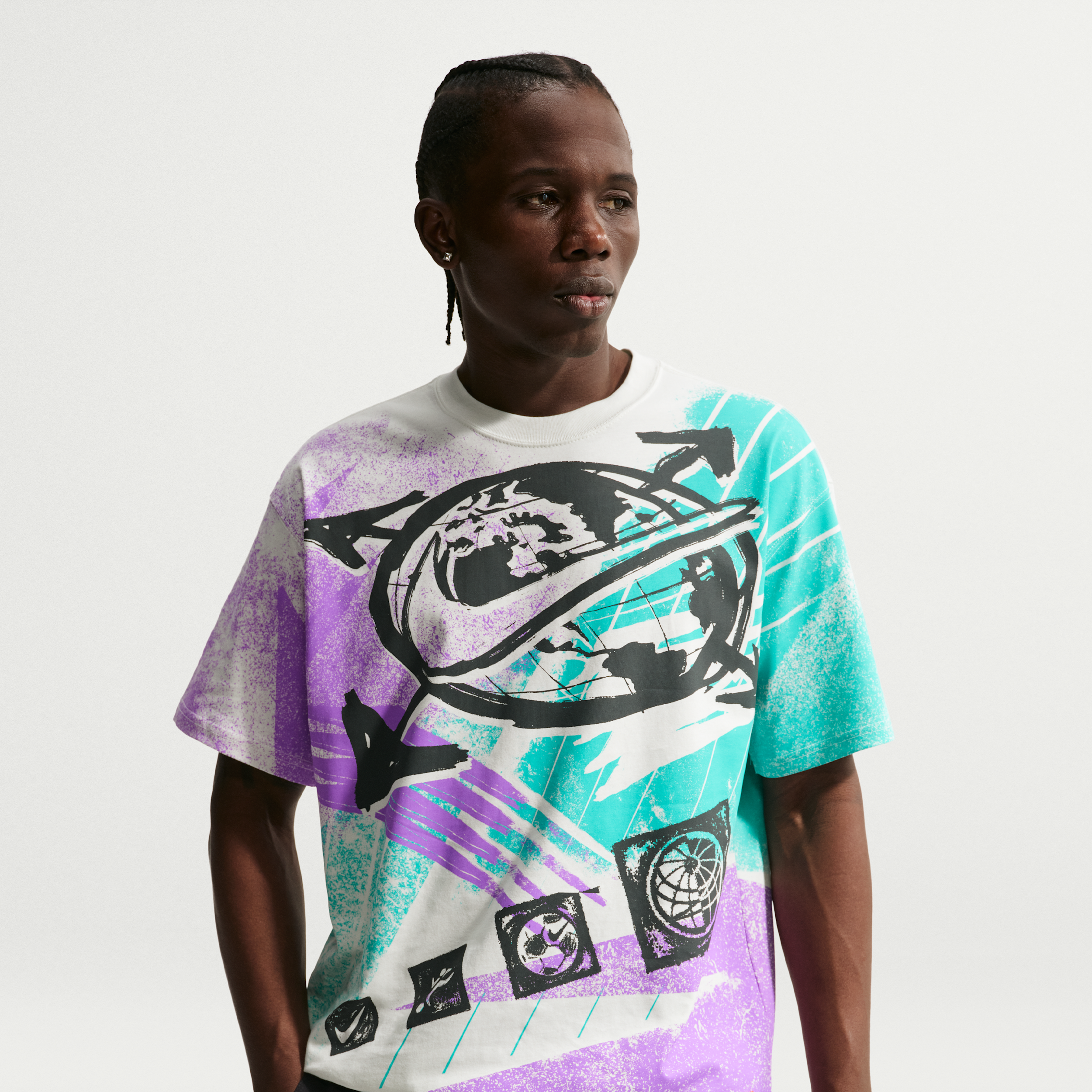 Men's Nike Sportswear T-Shirt in Grey | IR5777-069