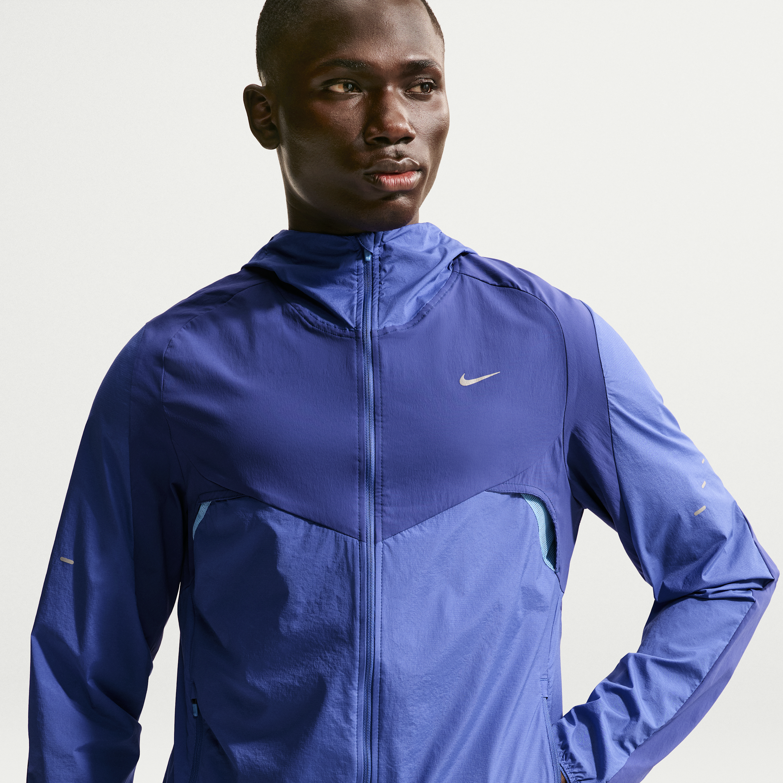 Nike Men's Stride Plus Repel Running Jacket in Blue | IF2367-455
