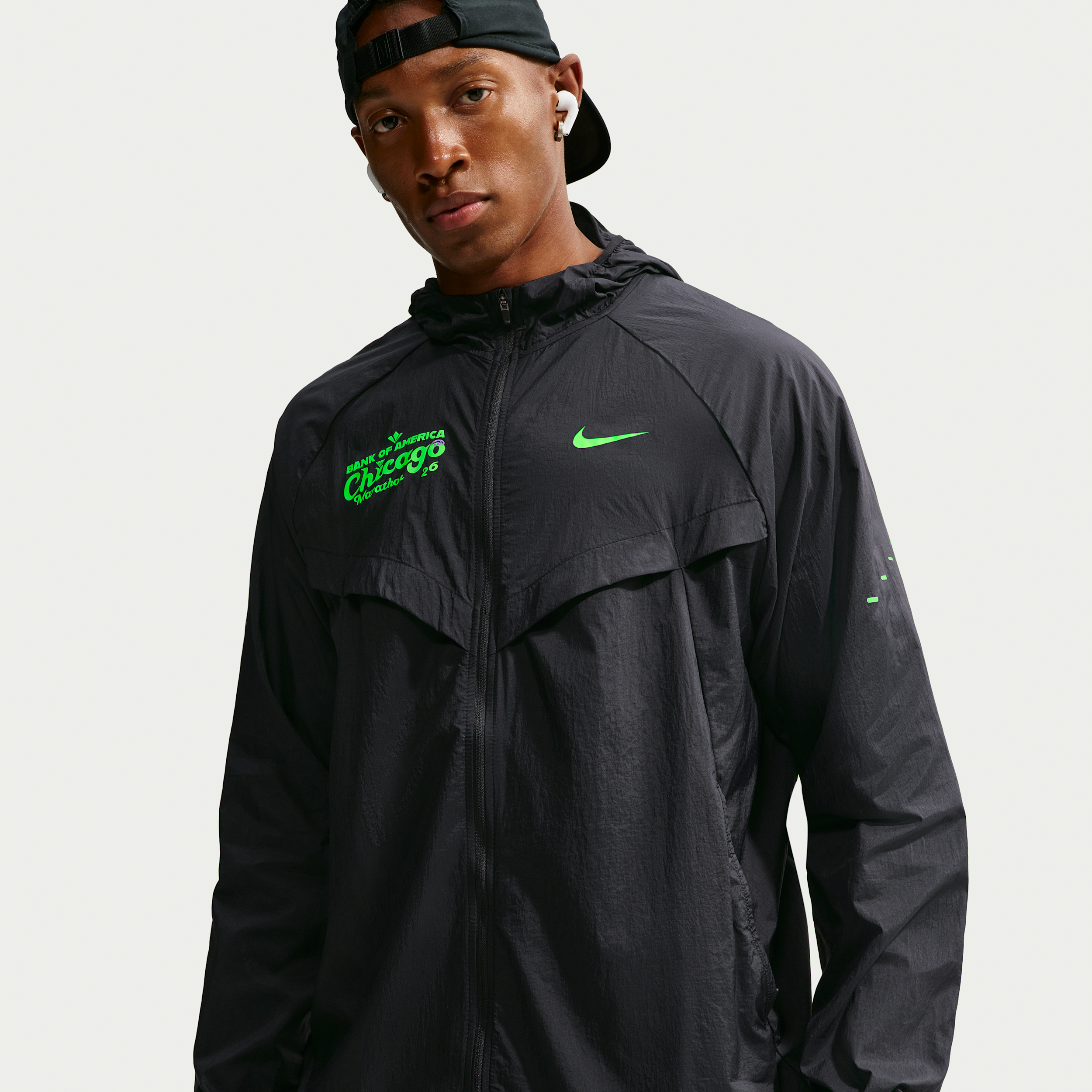 Nike Men's Stride Repel UV Protection Running Jacket in Black | IQ0332-010
