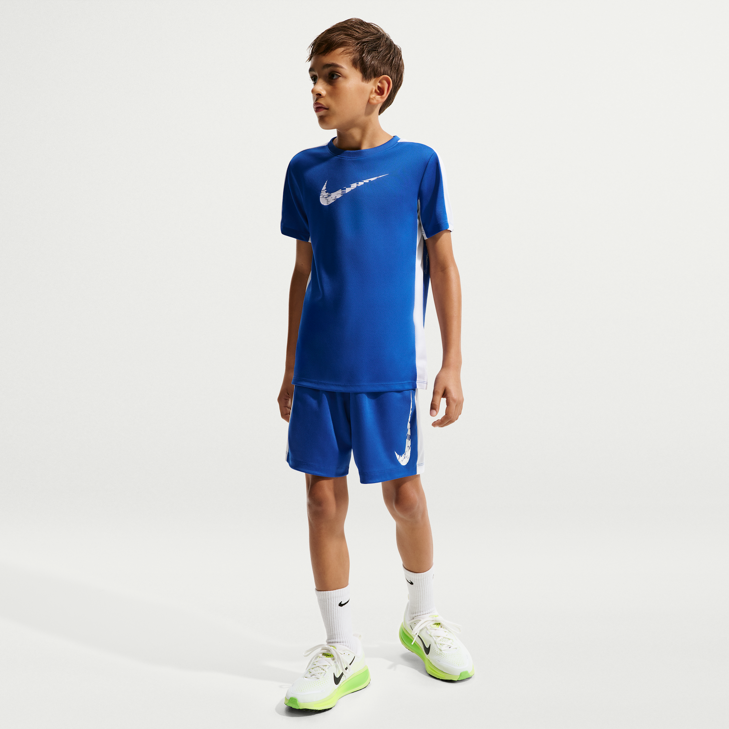 Nike Trophy23 Big Kids' (Boys') Dri-FIT Shorts in Blue | IF2399-480