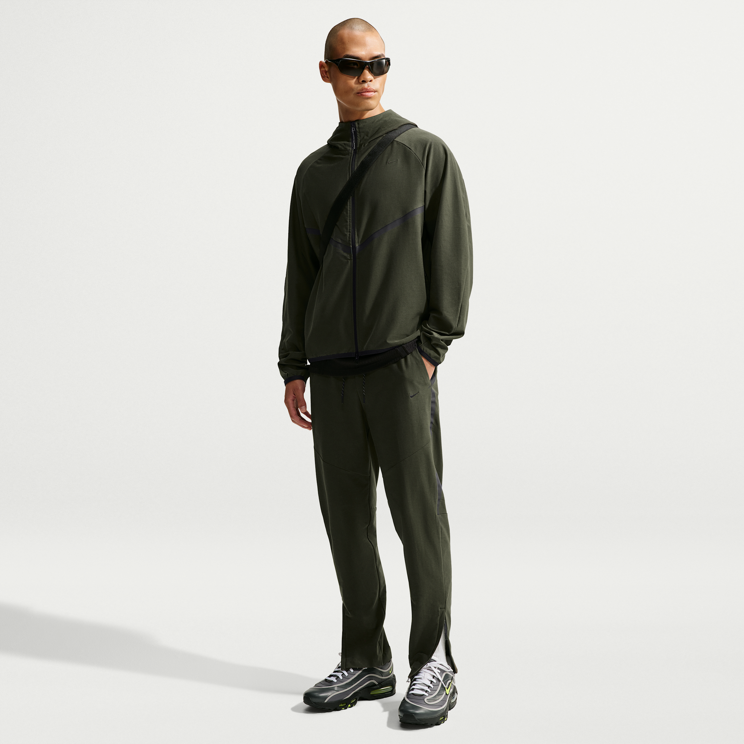 Nike Men's Tech Dri-FIT Shori Knit Pants in Green | IF1404-355