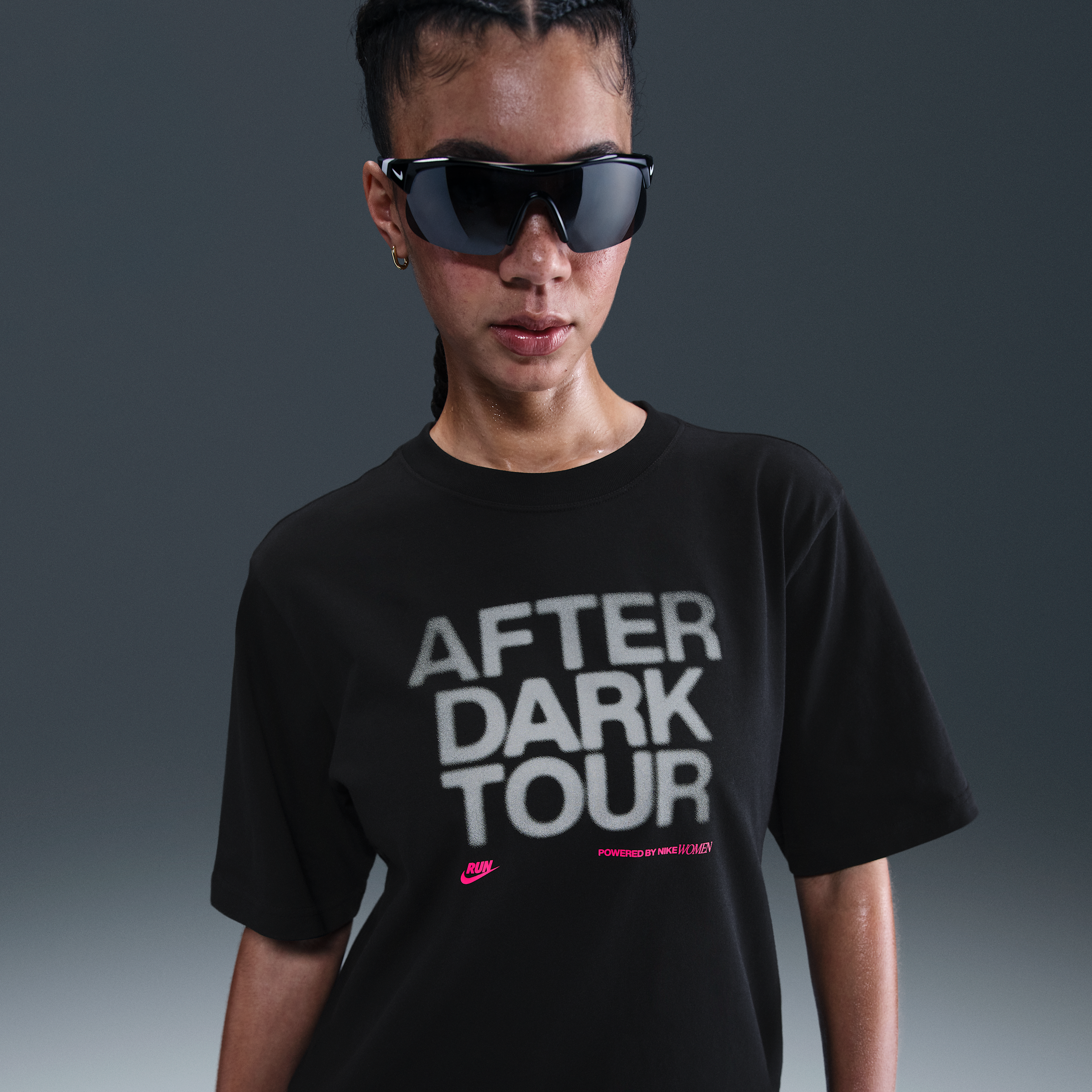 Nike Women's After Dark Tour Loose Short-sleeve T-shirt
