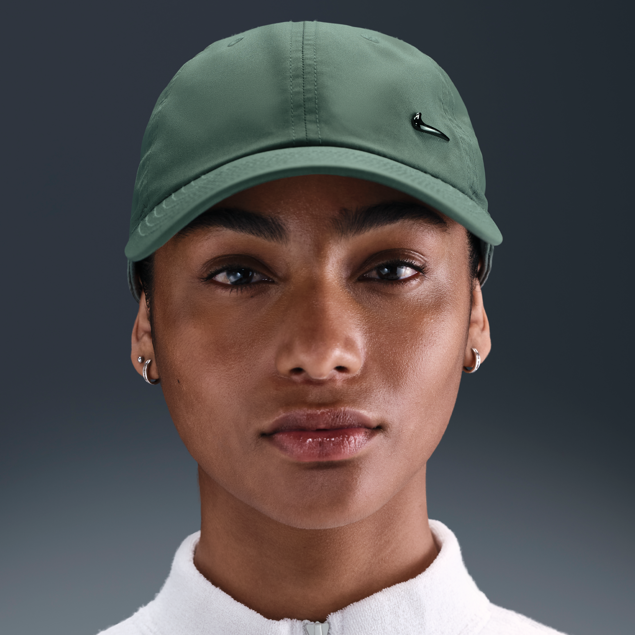 Nike Unisex Dri-fit Club Unstructured Metal Swoosh Cap In Gray
