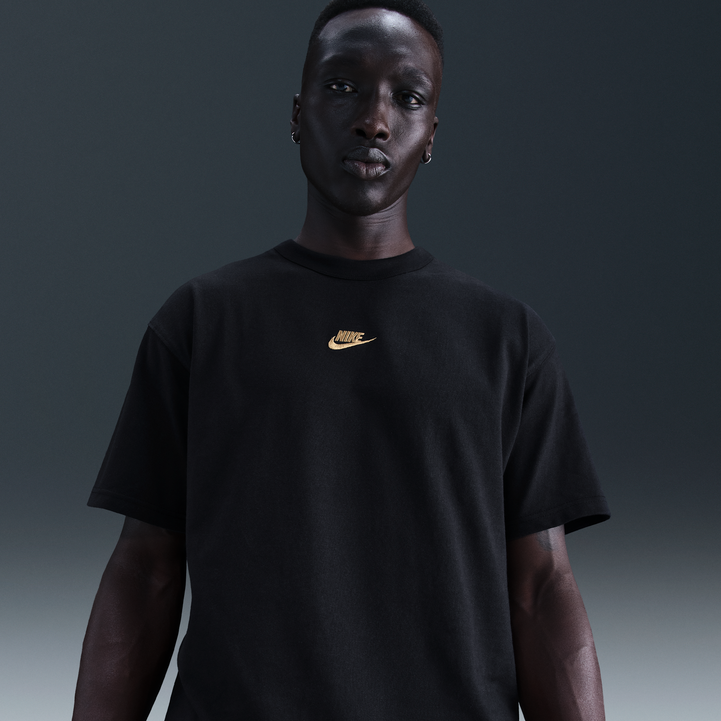 Nike Men's  Sportswear Premium Essentials T-shirt In Black
