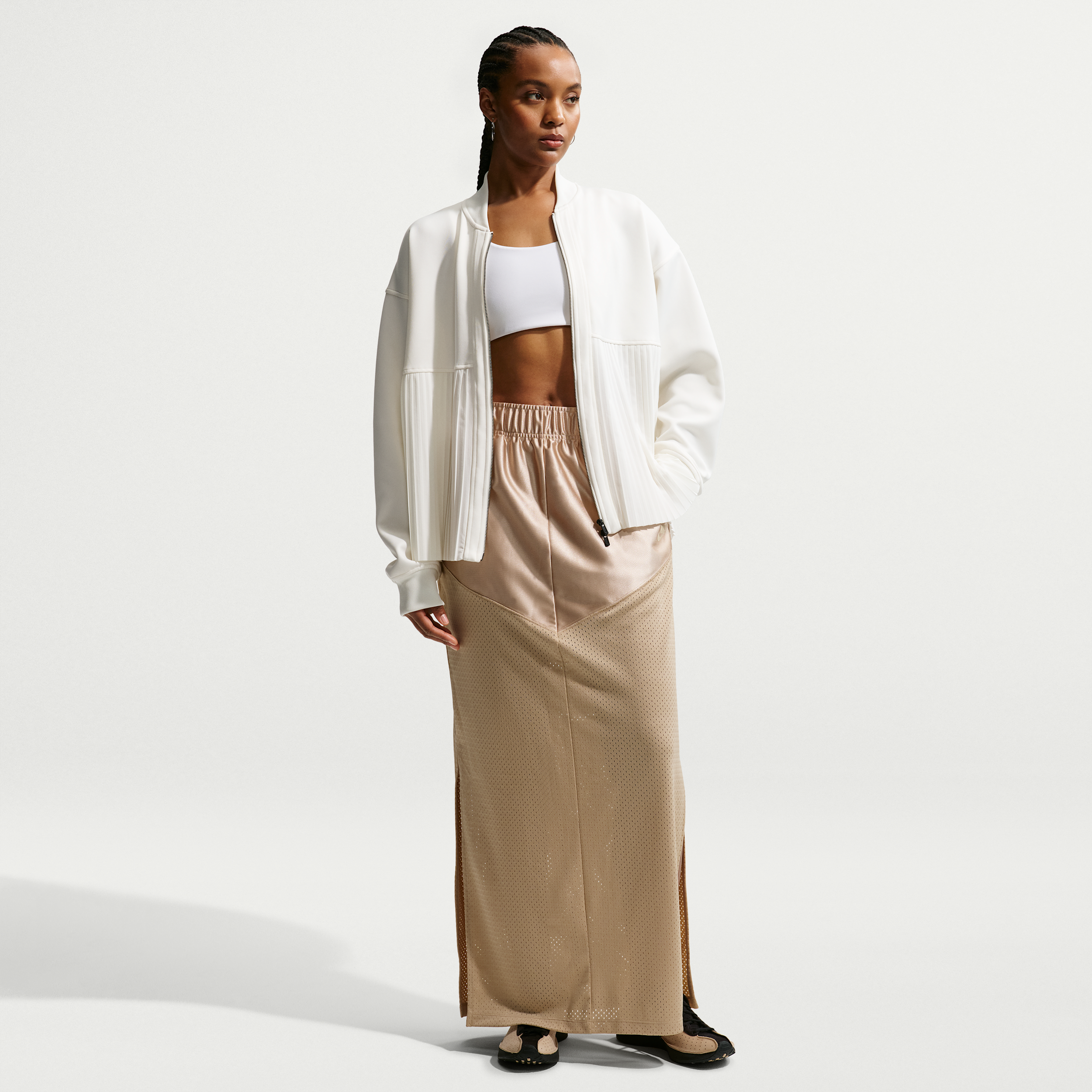 Nike Women's  Sportswear Mid-rise Skirt In Brown