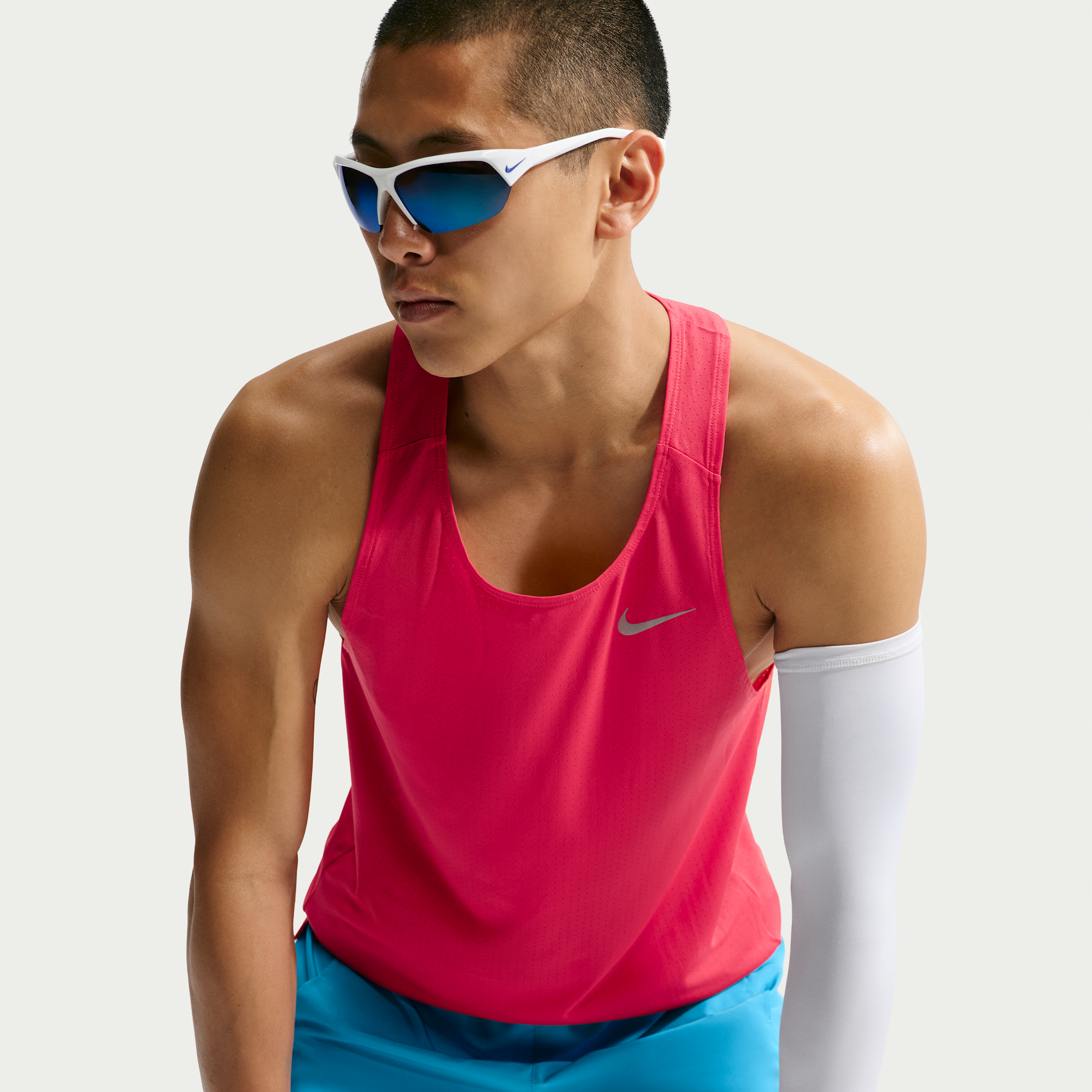 Nike Men's Fast Dri-FIT Running Singlet in Red | FN4229-606