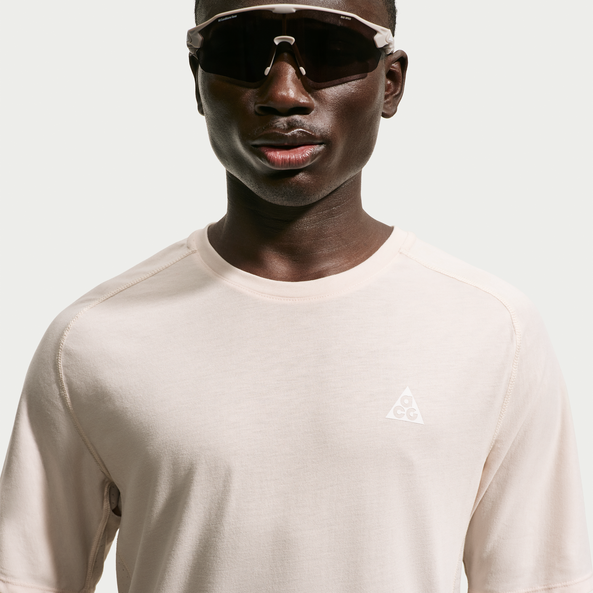 Men's Nike ACG Solar Chase Dri-FIT ADV Trail Running Top in Brown | IO9677-104