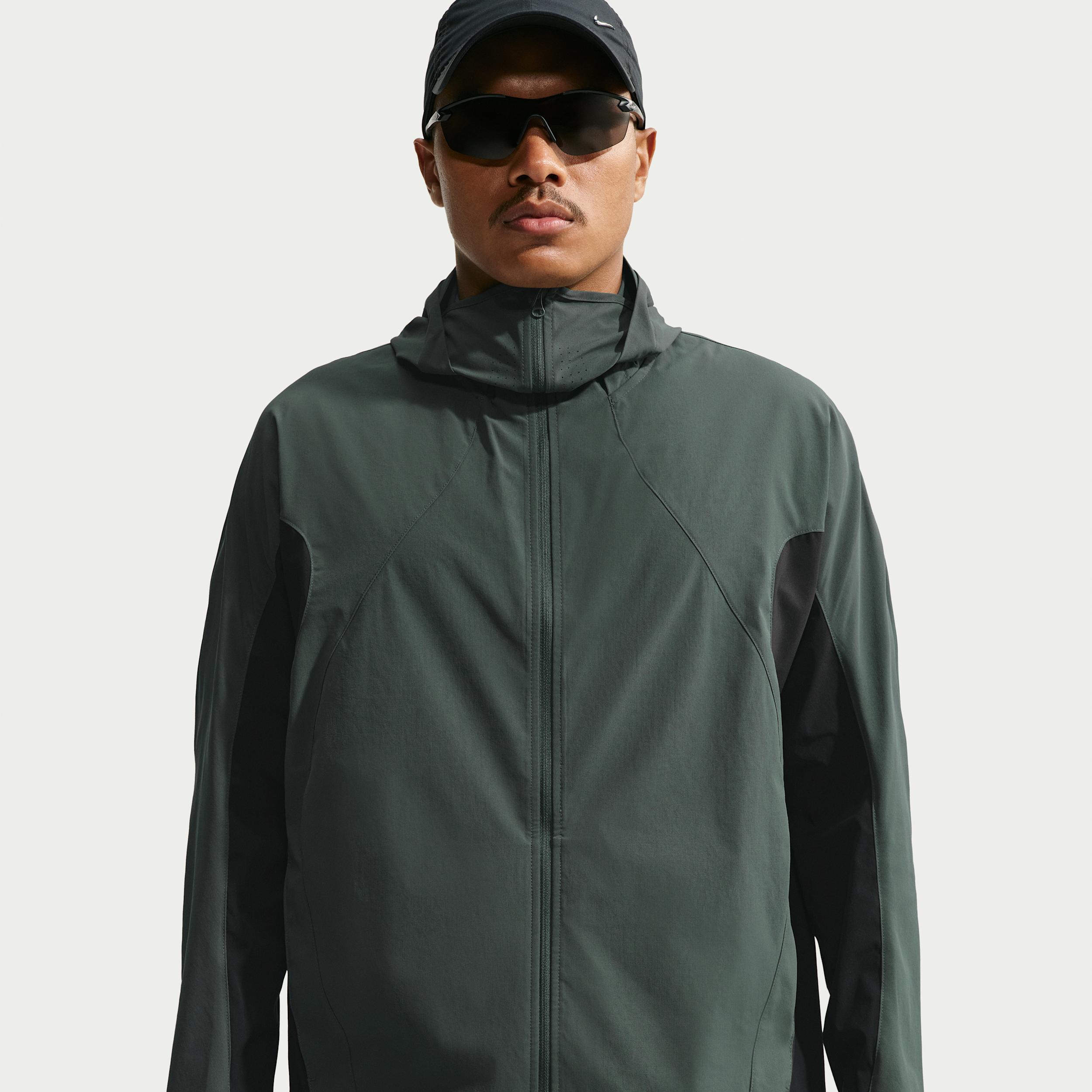 Nike Men's Tech Helios Dri-FIT Long-Sleeve Full-Zip Shell in Camo Green/Black Size: Large