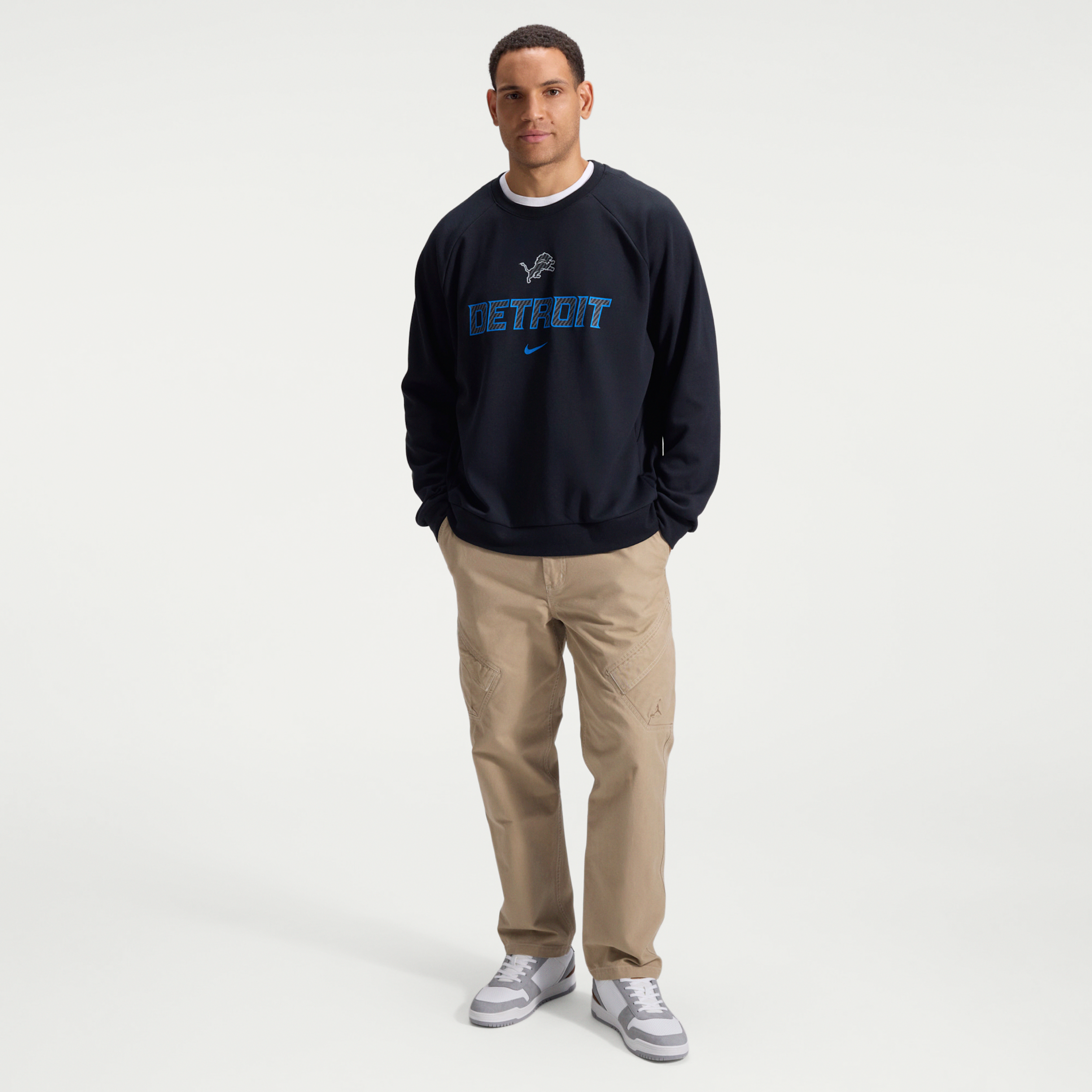 Detroit Lions Rivalries Collection Primary Nike Men's Dri-FIT NFL Pullover Crew in Black | 03EK00A9J-KVZ