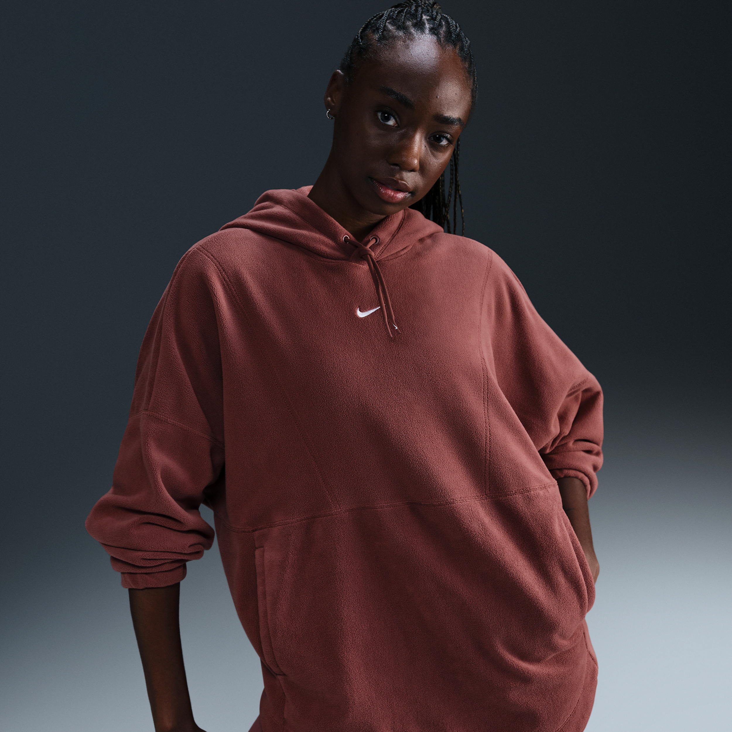 Nike Women's One Oversized Therma-fit Pullover Fleece Hoodie In Brown