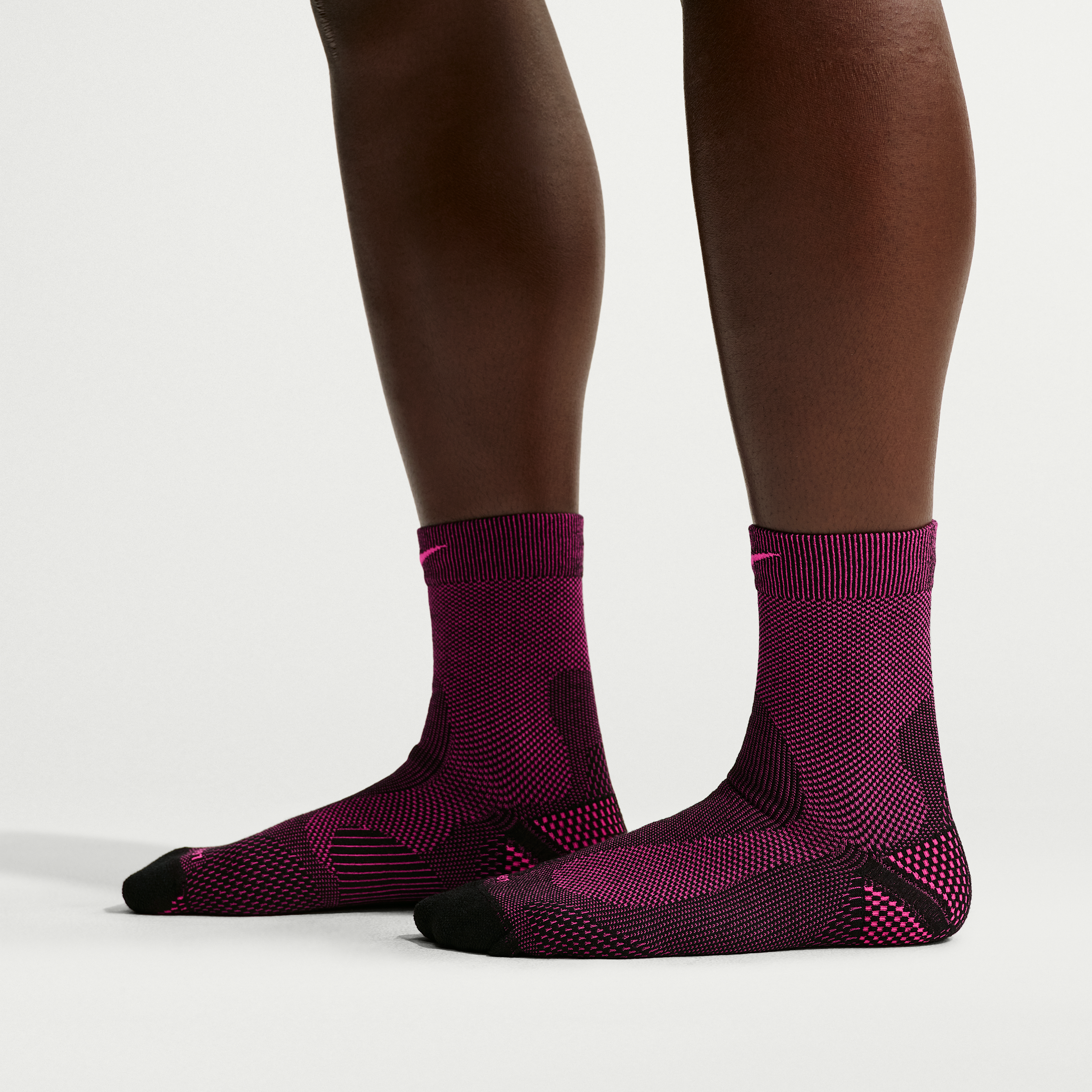 Nike Unisex Run Lightweight Running Micro-Crew Socks (1 Pair) in Black | IB6114-011