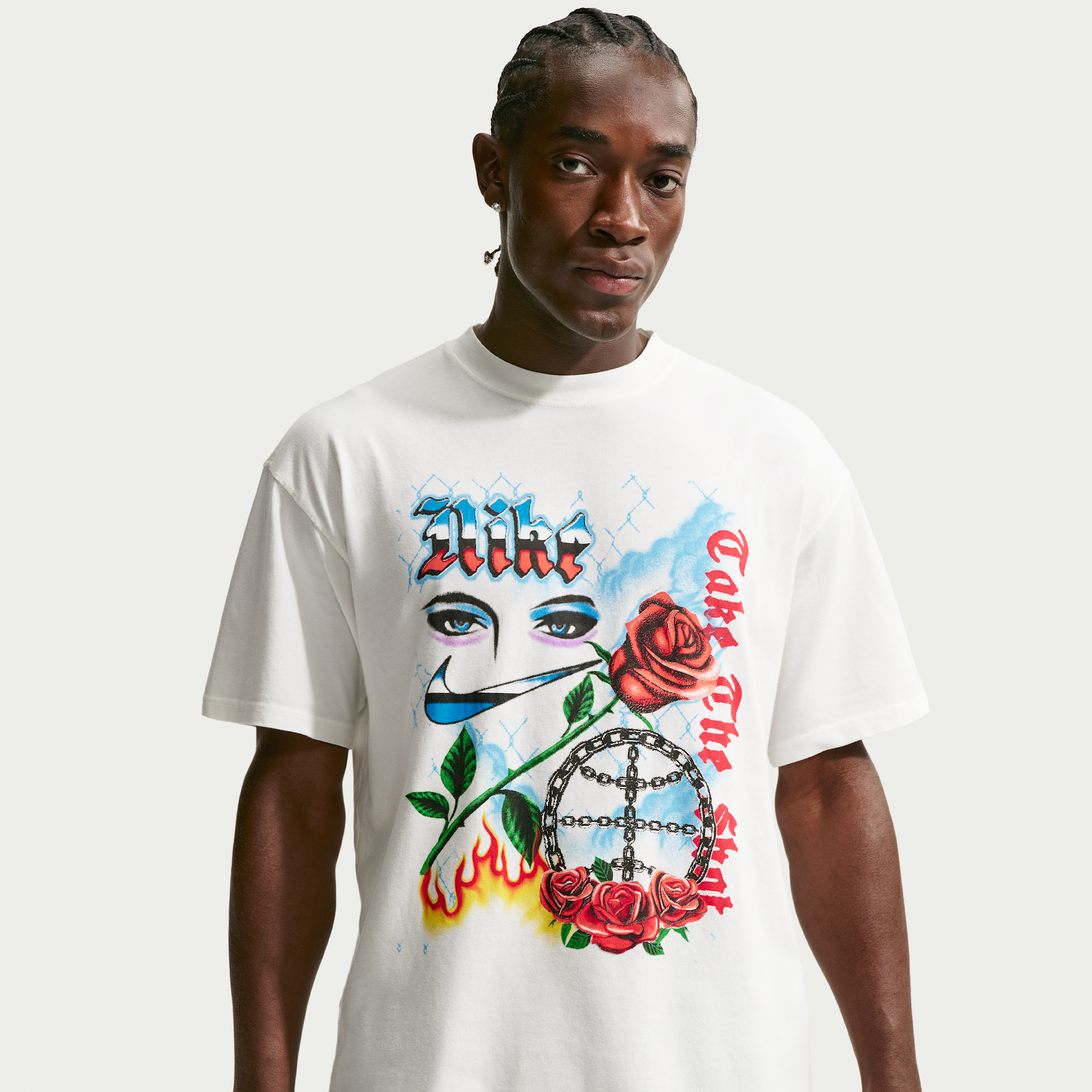 Nike Mens Crew Neck Short Sleeve Regular Fit Graphic T-Shirt, Small, White