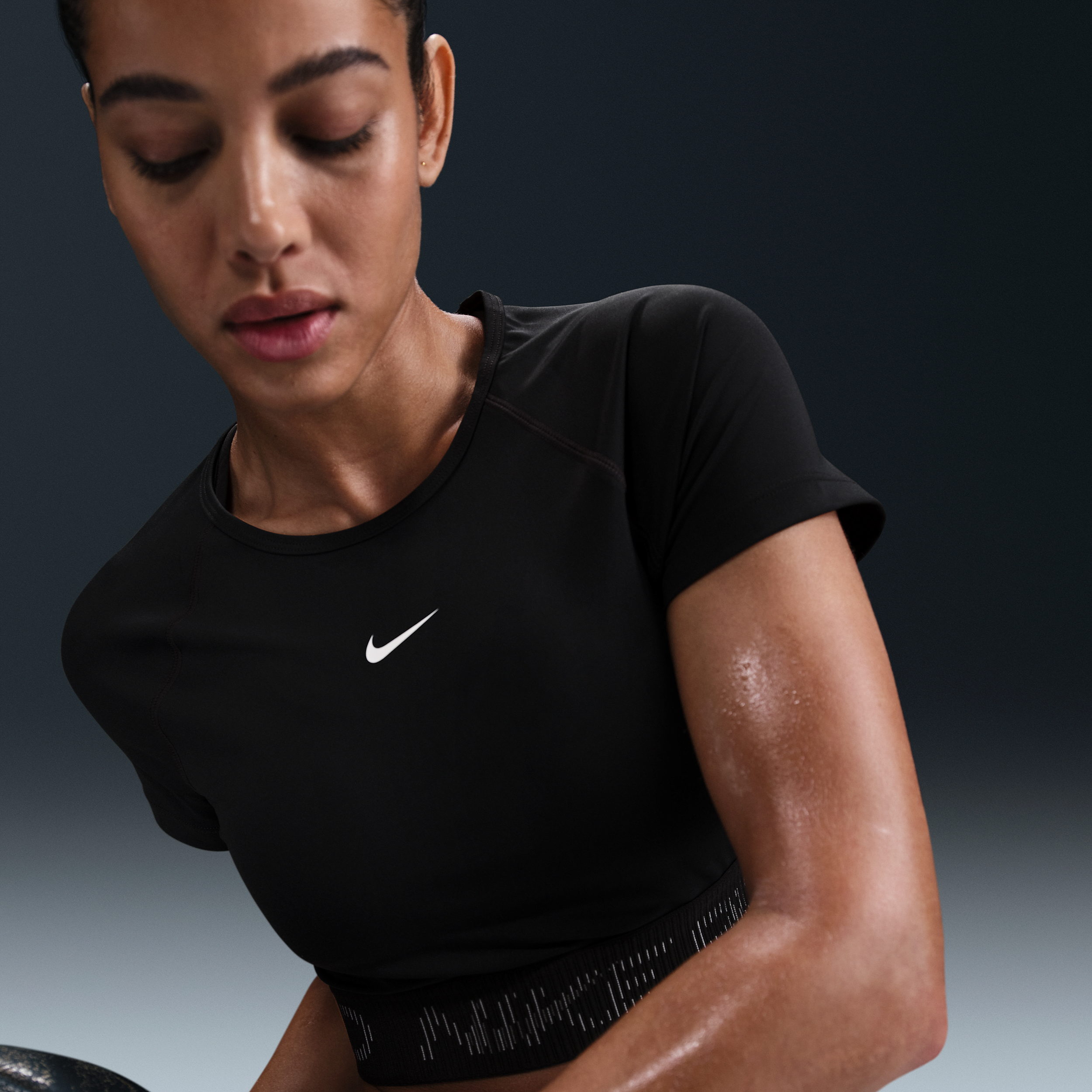 Nike Women's  Pro Dri-fit Short-sleeve Cropped Graphic Top In Black