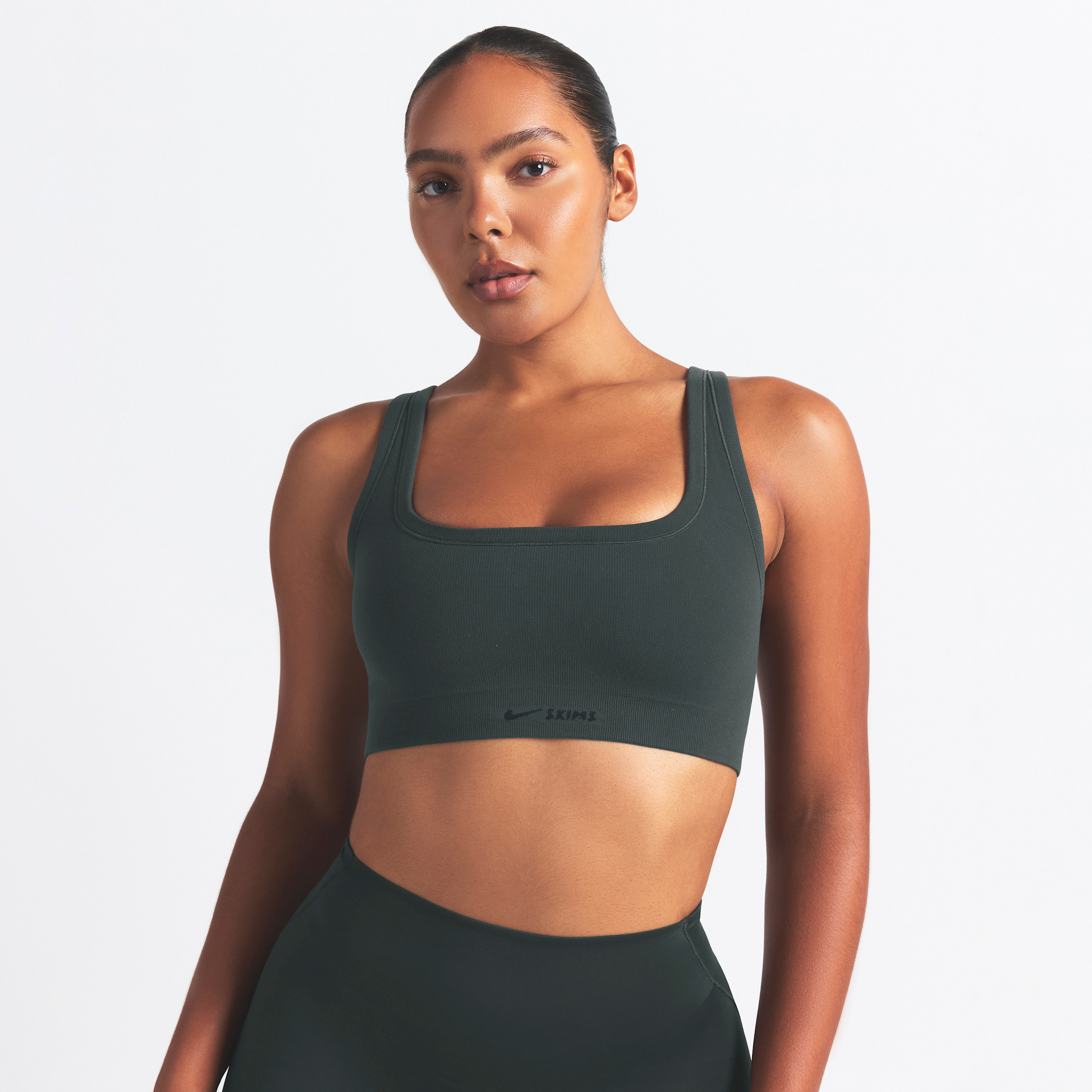 Nike Women's Skims Vintage Seamless Scoop Bra In Green