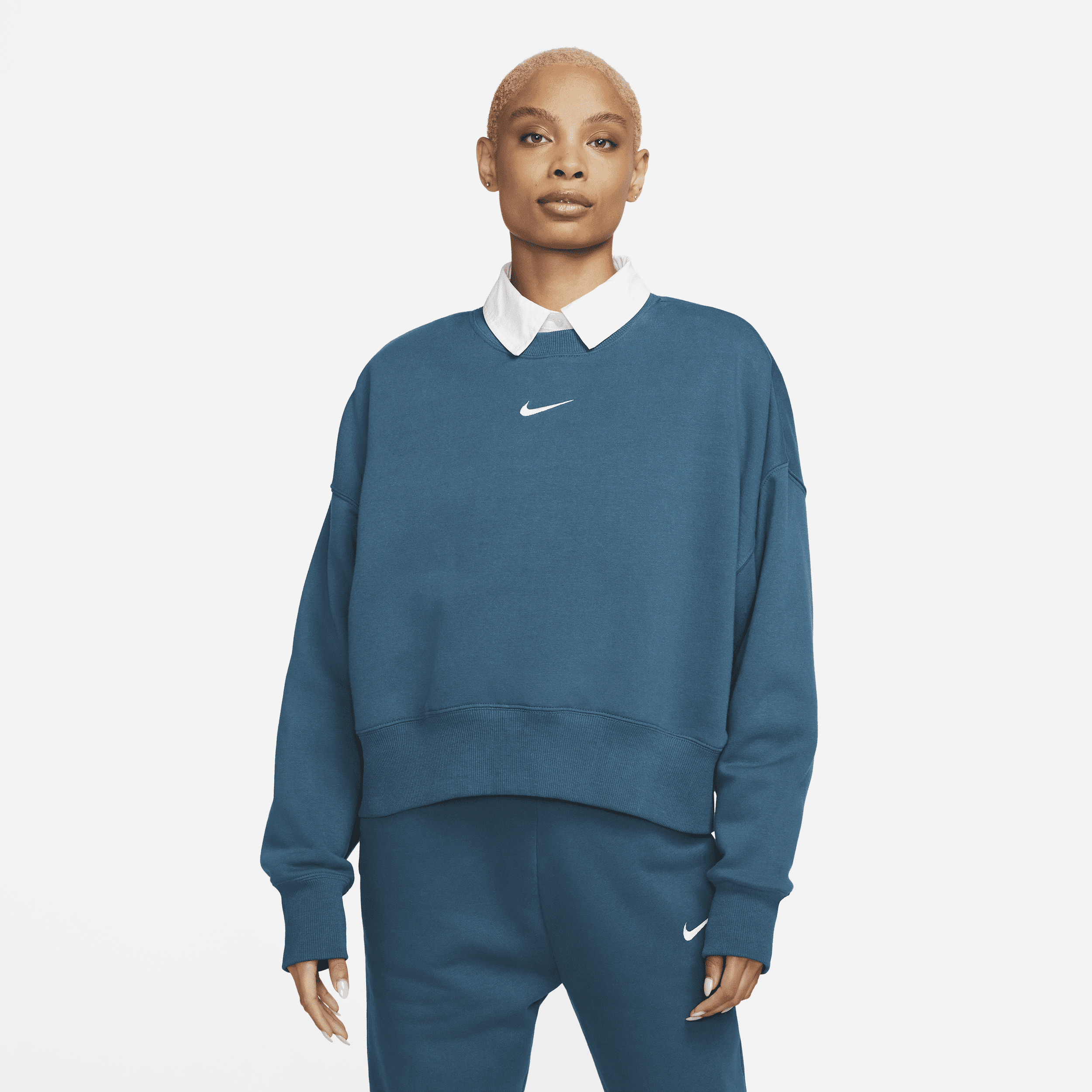 Nike Women's  Sportswear Phoenix Fleece Over-oversized Crewneck Sweatshirt In Blue