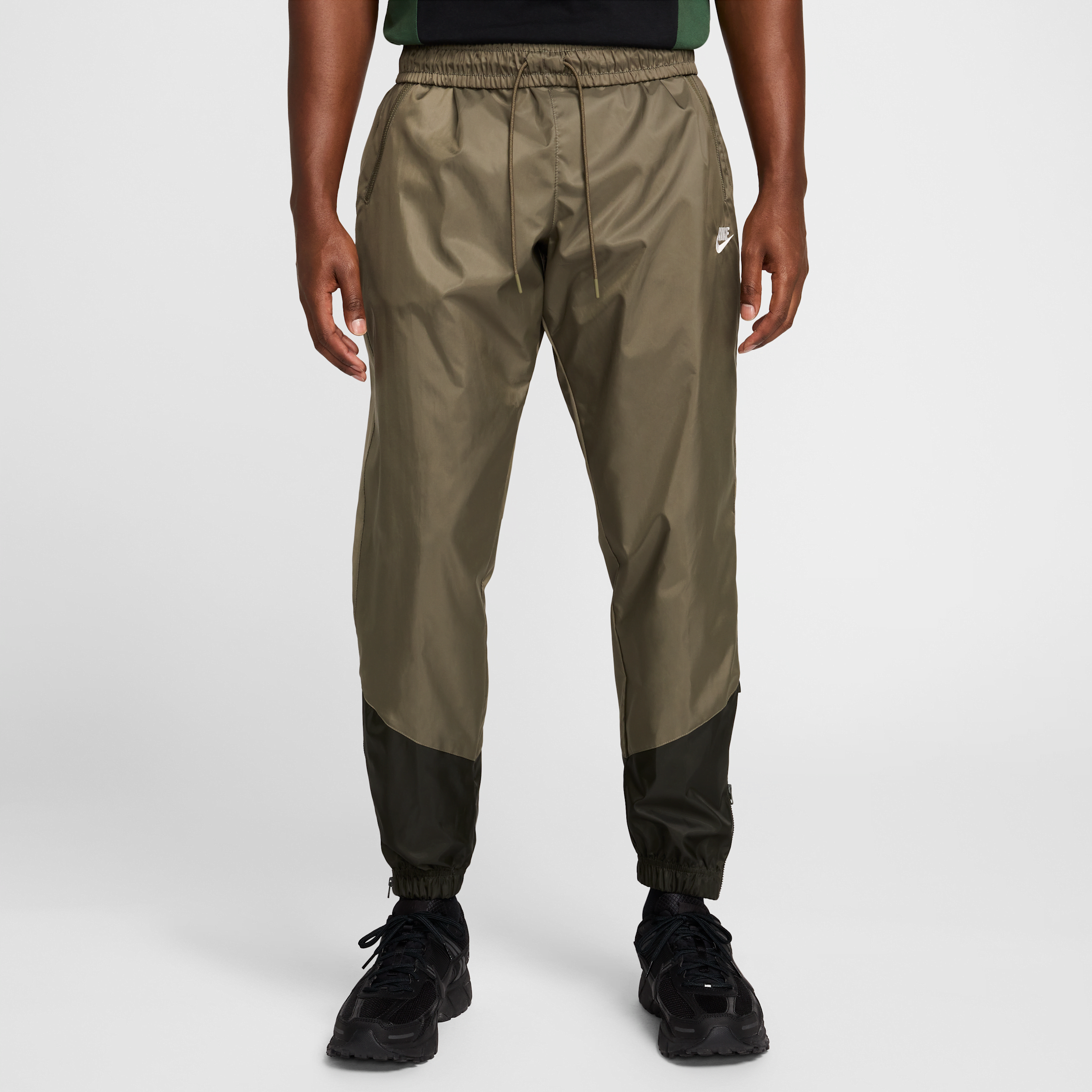 Nike Men's Windrunner Woven Lined Pants In Green