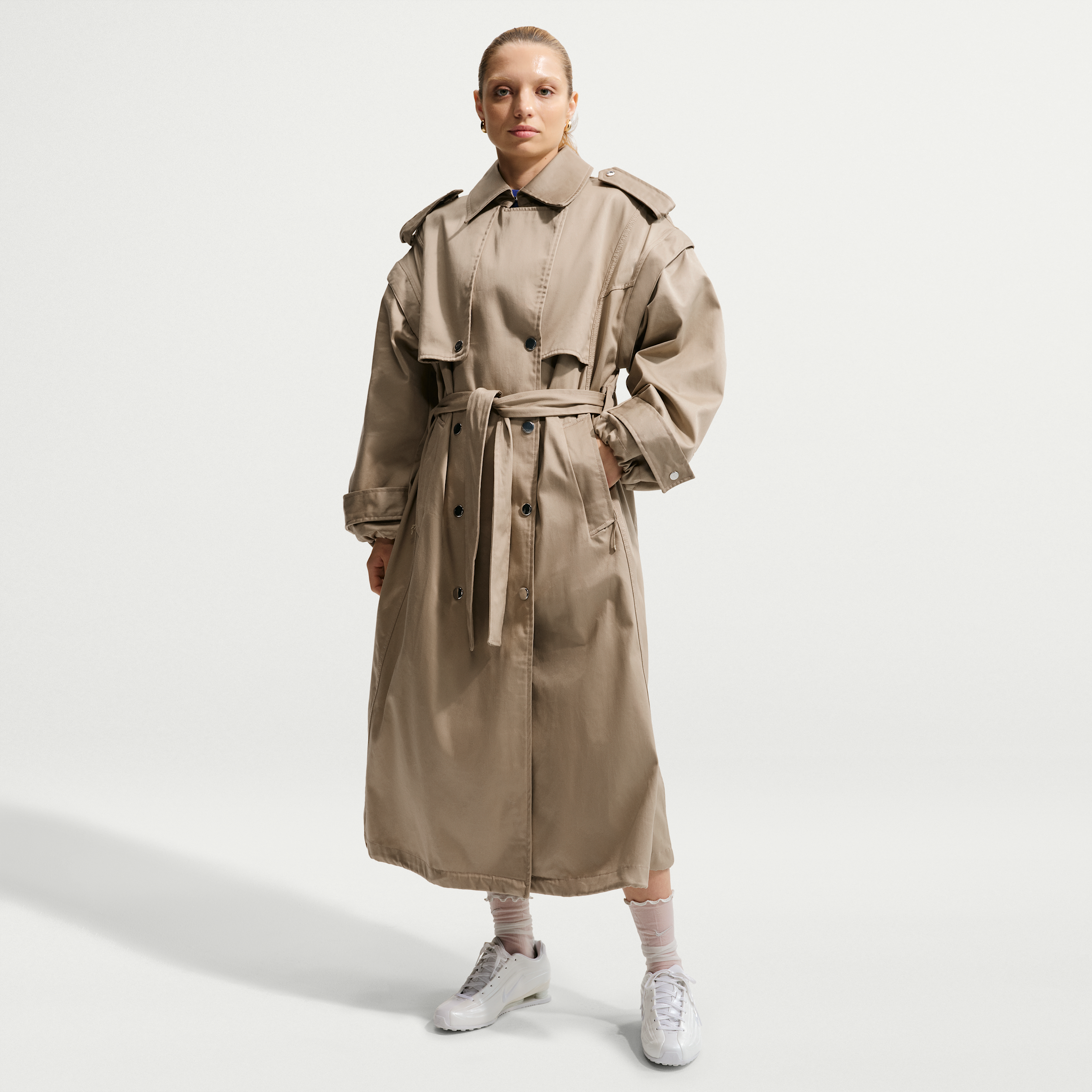 Women's Nike Sportswear Airreverent Trench Coat in Brown | II3949-247