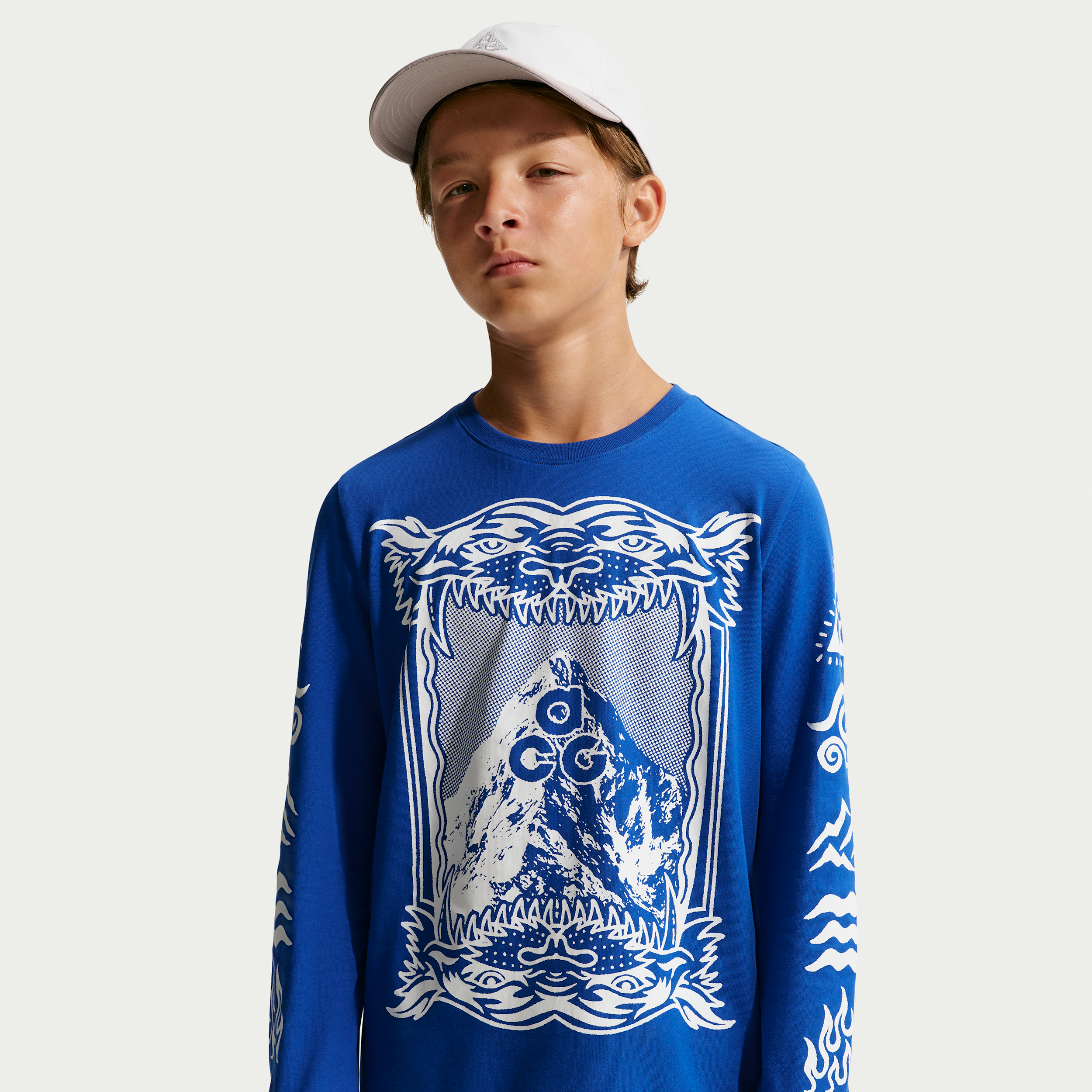 Nike ACG Big Kids' Dri-FIT Tiger Mountain Long- Sleeve Tee in Blue | 9WCA96-U5H