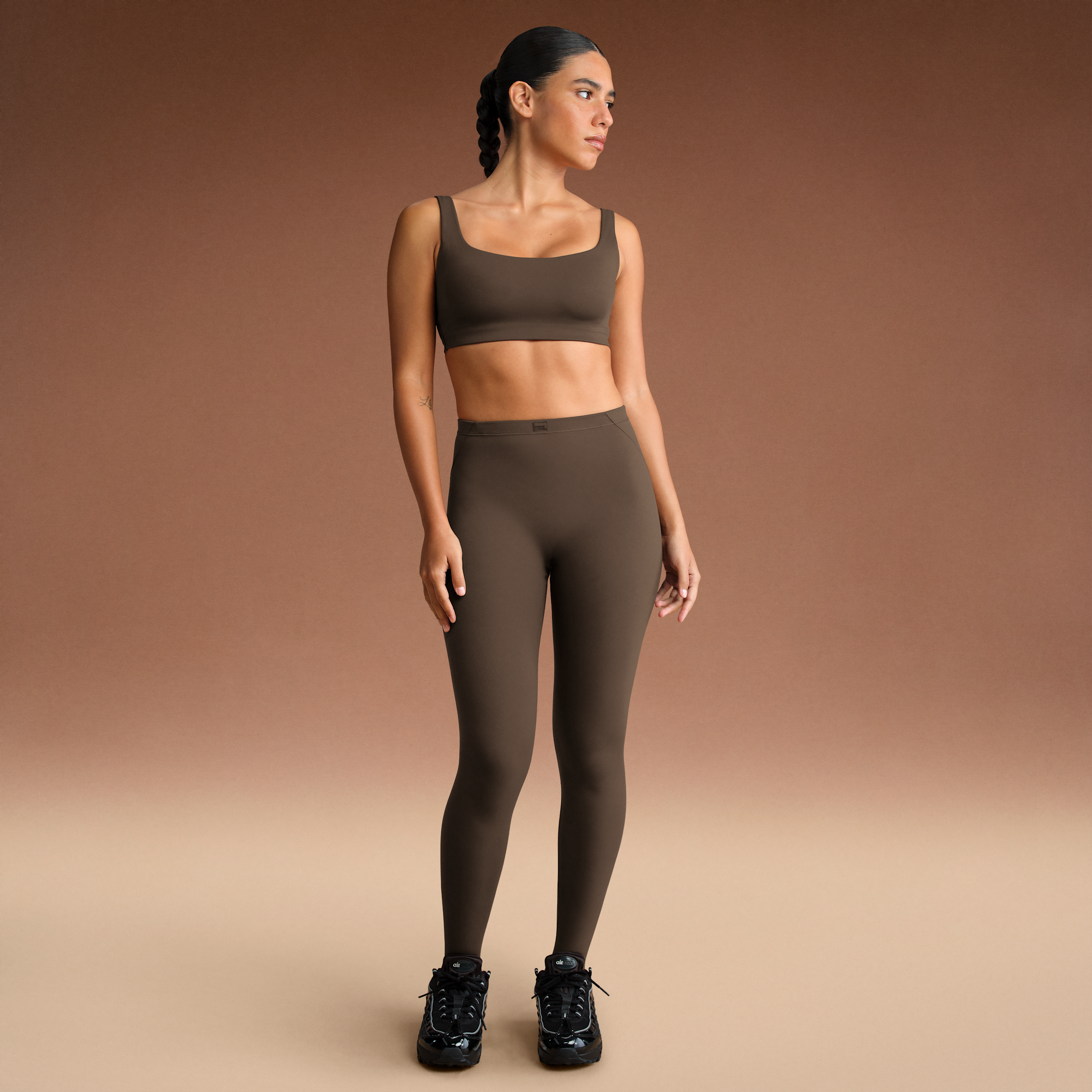 Nike Women'sskims Matte High-waisted Footsie Grip Leggings In Brown