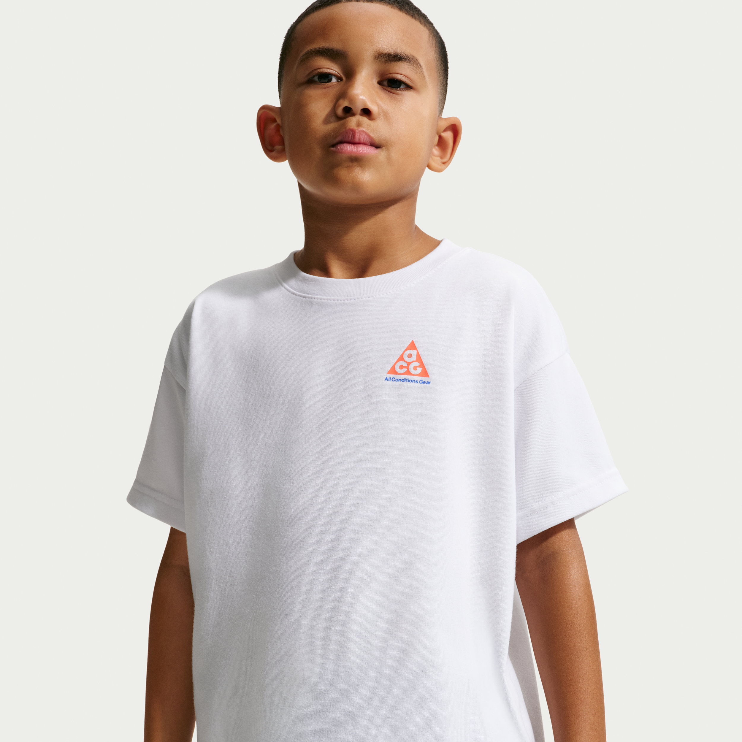 Nike ACG Kids' Dri-FIT Max90 T-Shirt in White | II0365-100