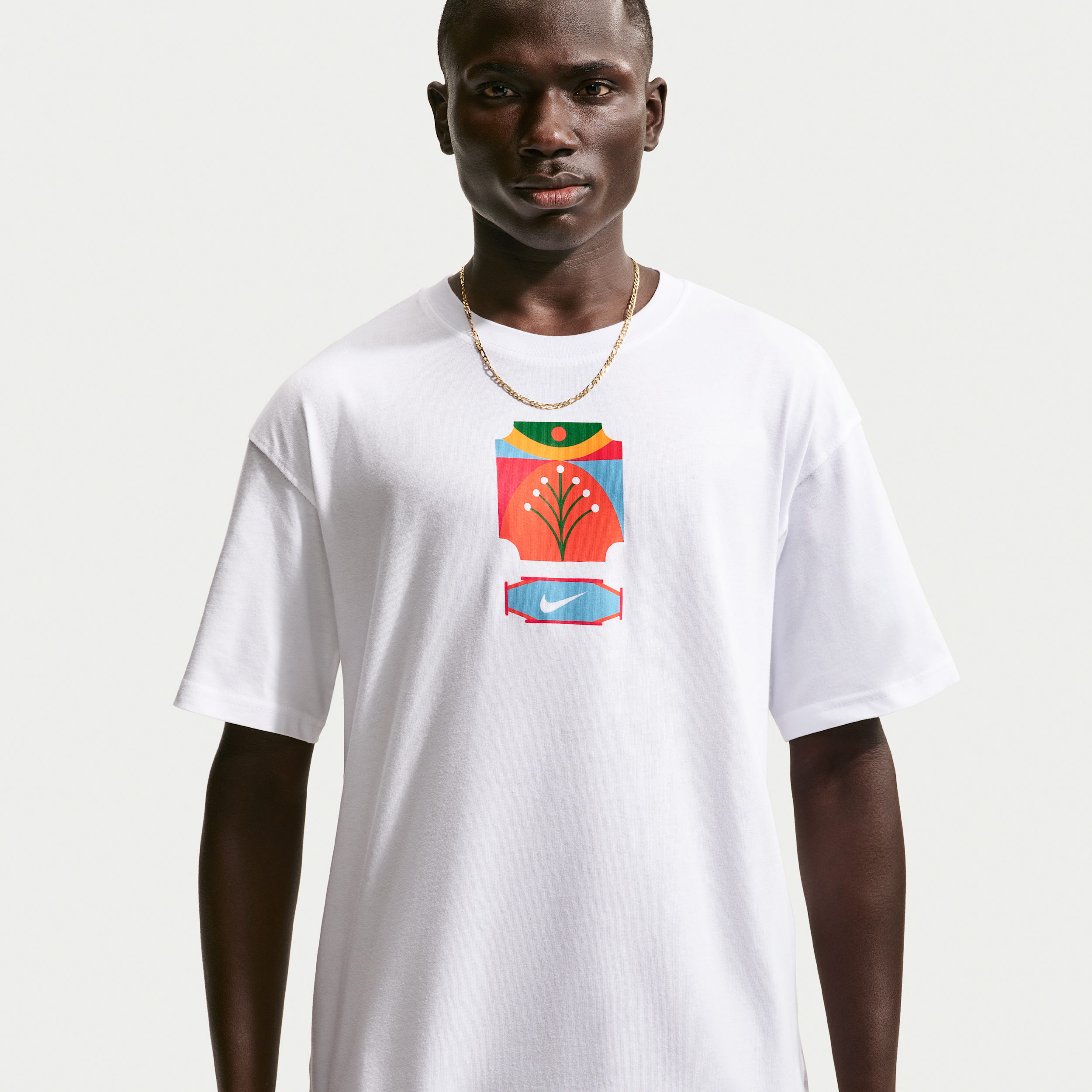 Nike Men's Sportswear Palm Tree Graphic T-Shirt, Small, White