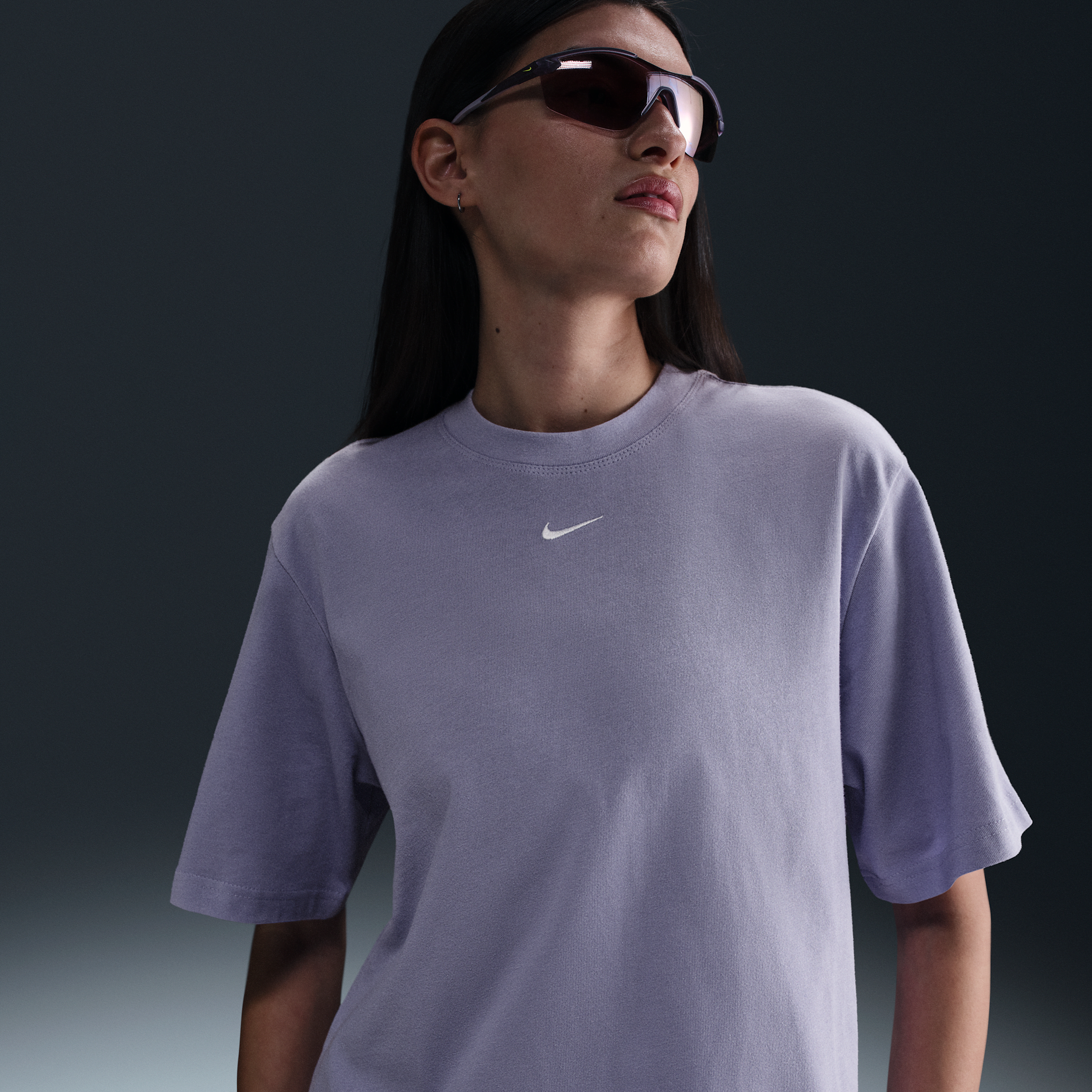 Nike Women's Sportswear Essential Boxy T-shirt