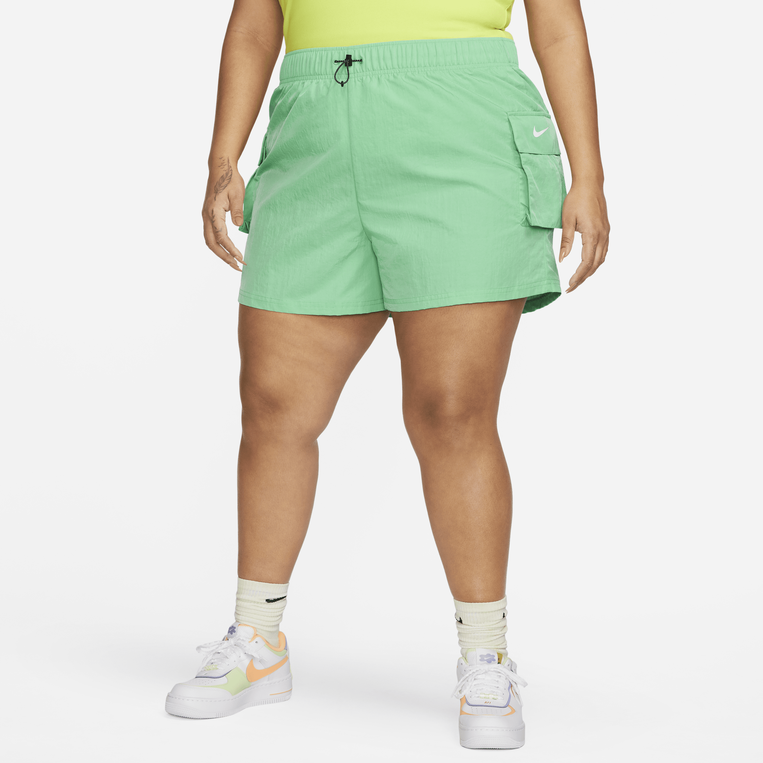 Nike Women's  Sportswear Woven High-rise Shorts (plus Size) In Green