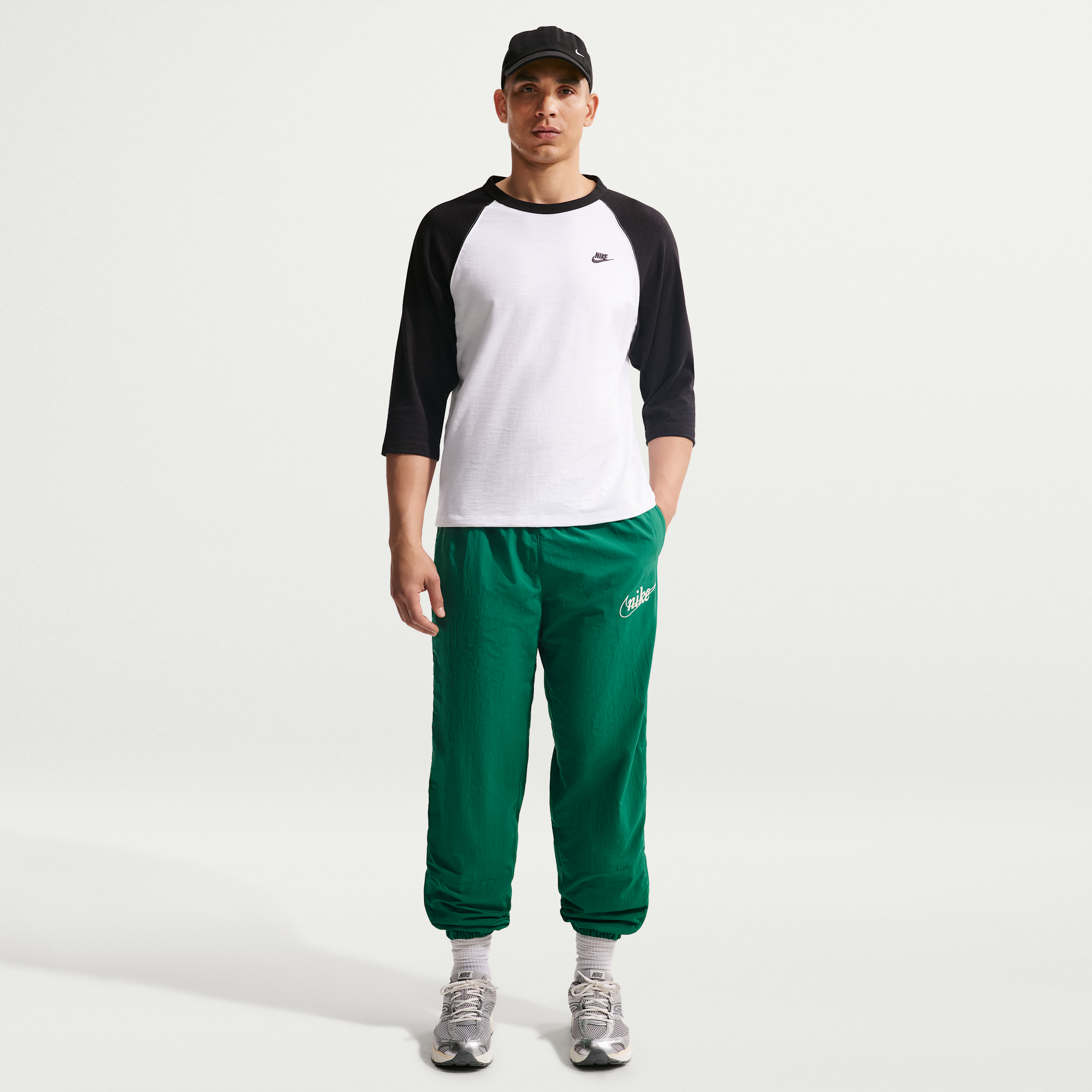 Men's Nike Sportswear Club Lightweight Pants in Green | IF0764-365
