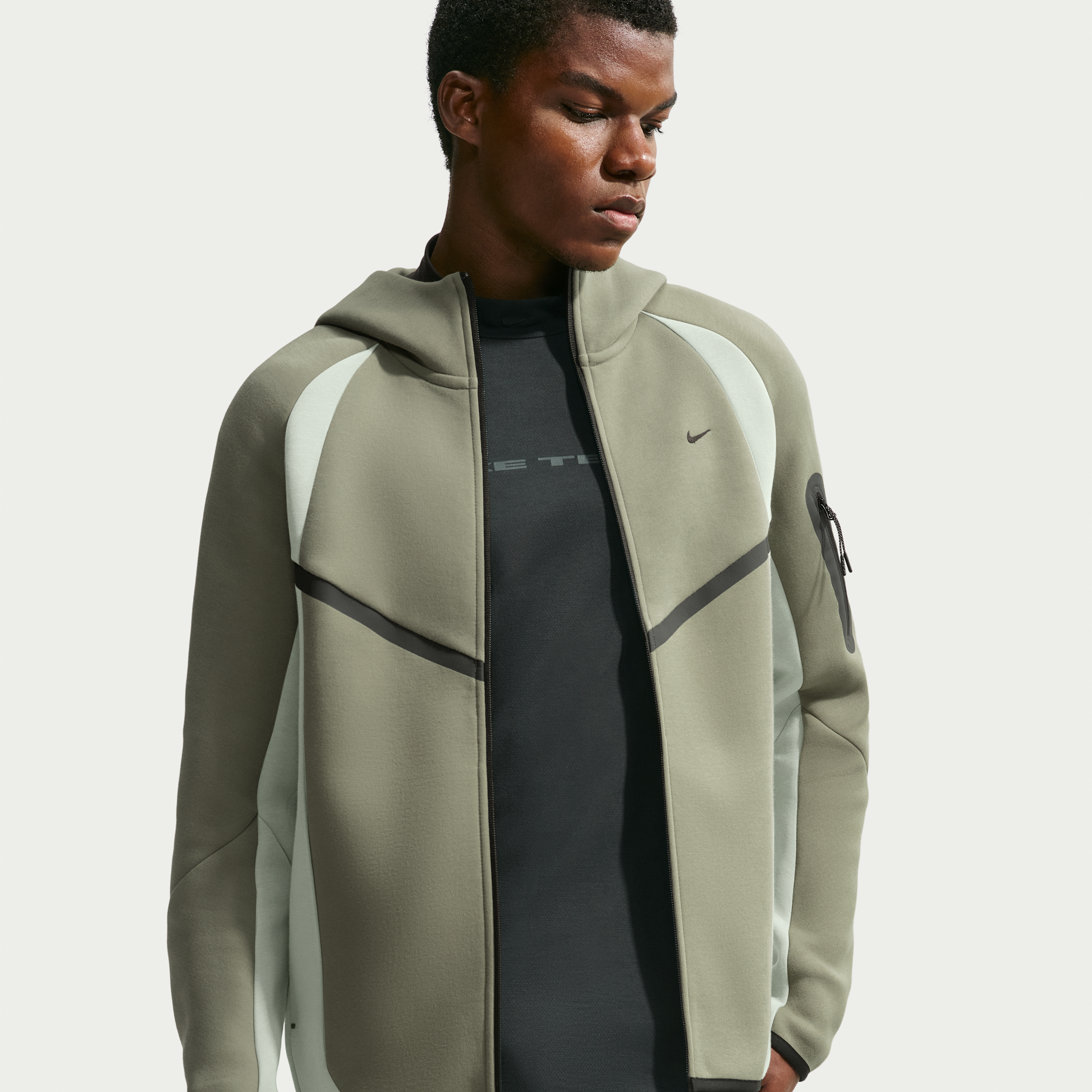 Nike Men's Tech Color-Block Full-Zip Fleece Windrunner Jacket in Grey | IF1325-328