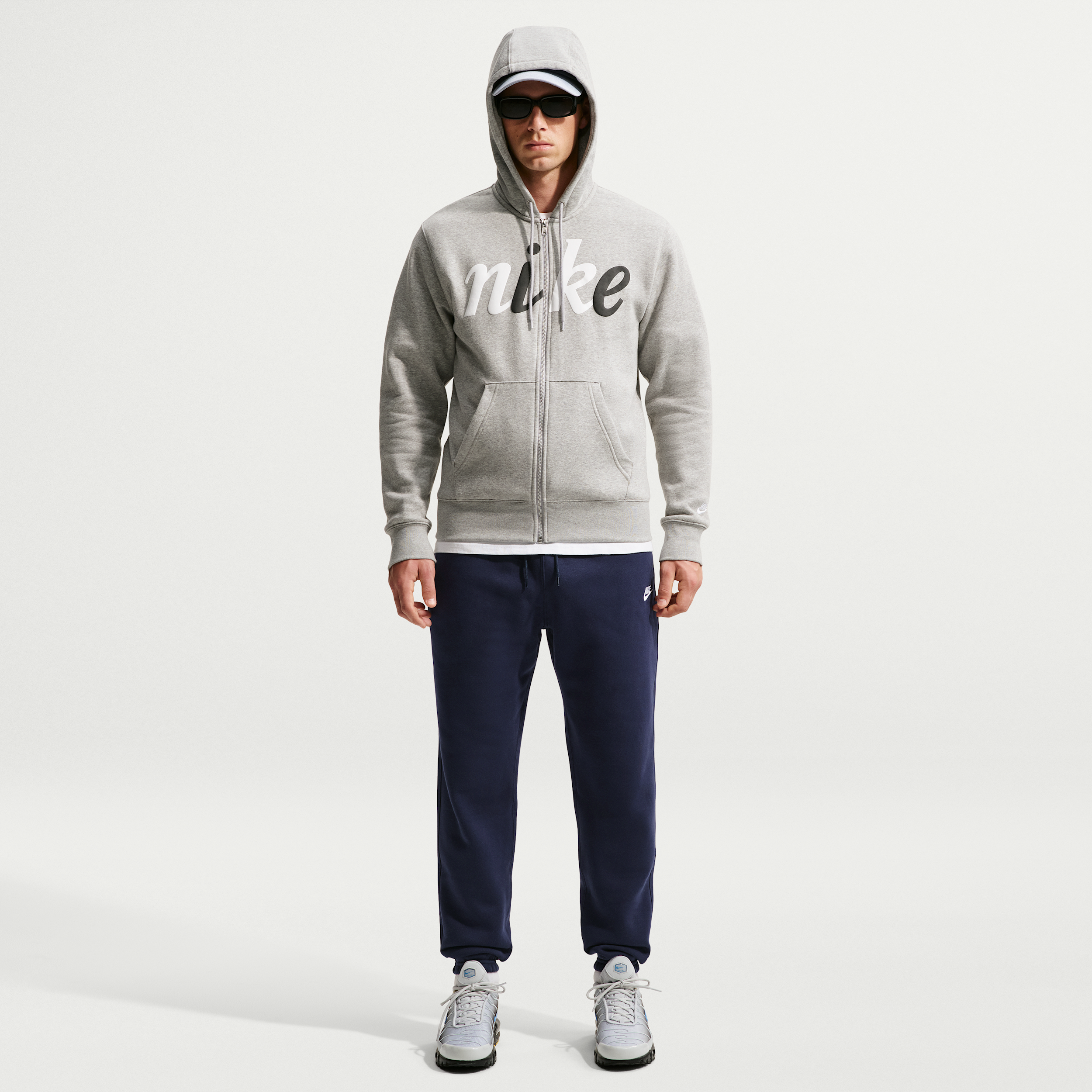 Nike Men's Club Cuffed Brushed Fleece Pants in Blue | FN3808-451