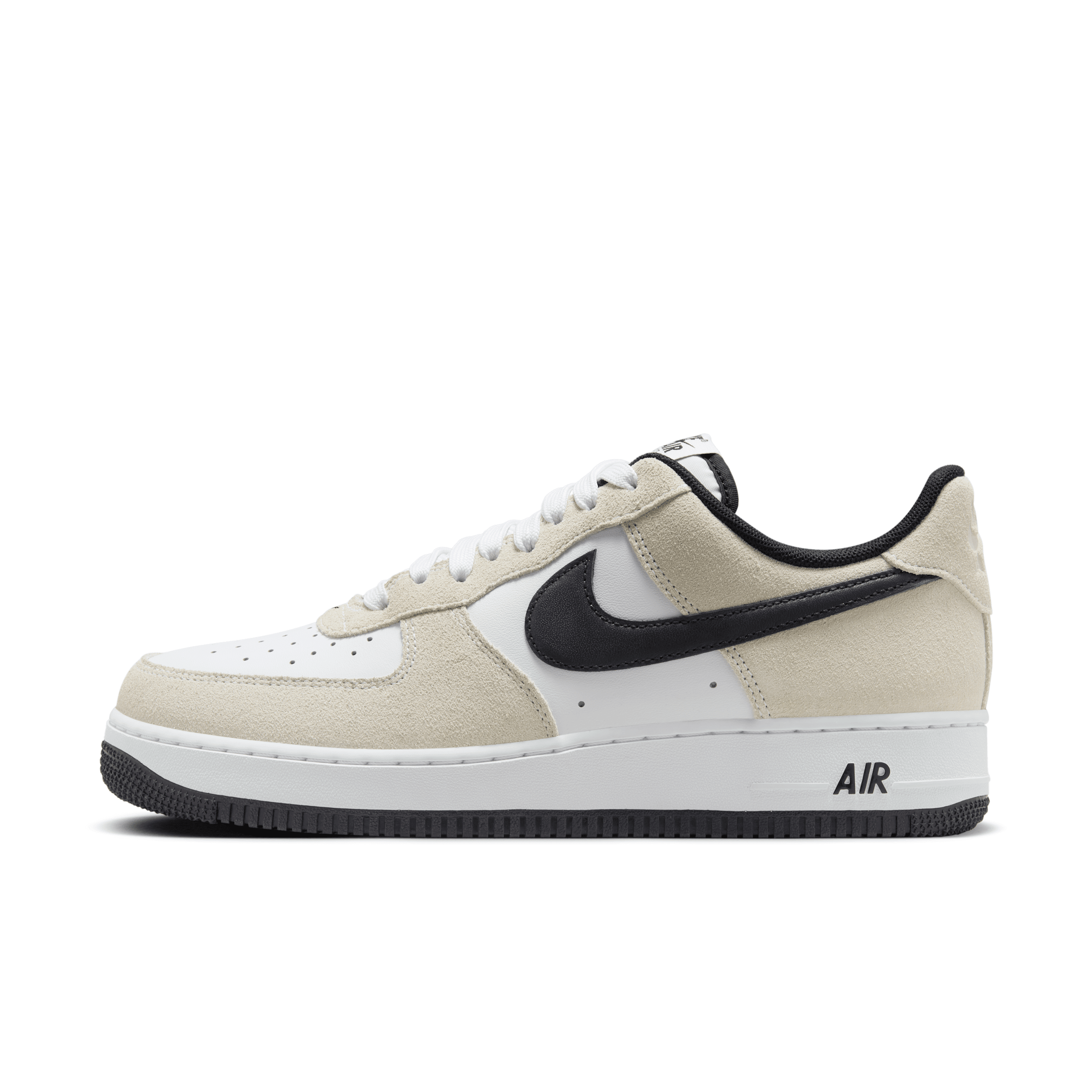 Nike Men's Air Force 1 '07 Lv8 Shoes In White