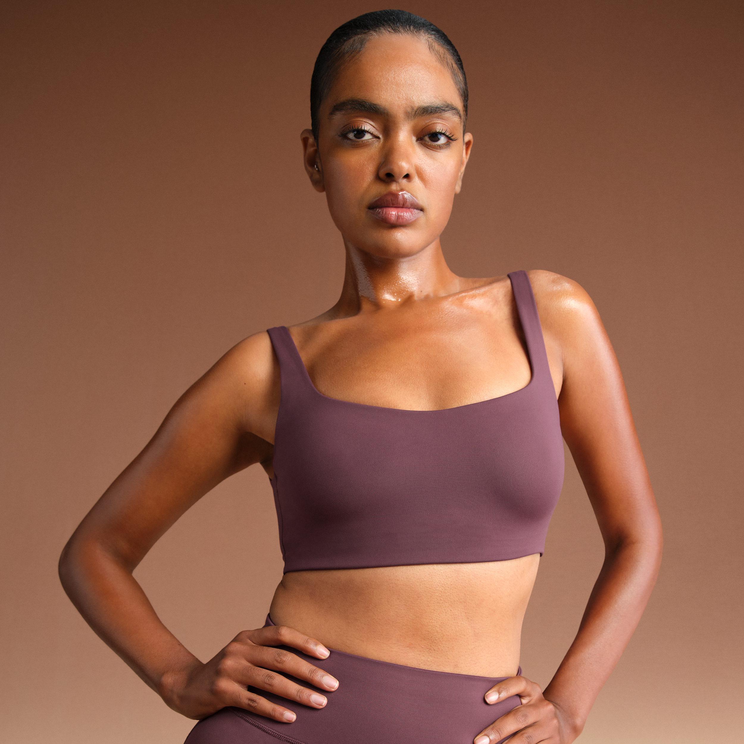 Nike Women'sskims Matte Scoop-neck Bra In Red
