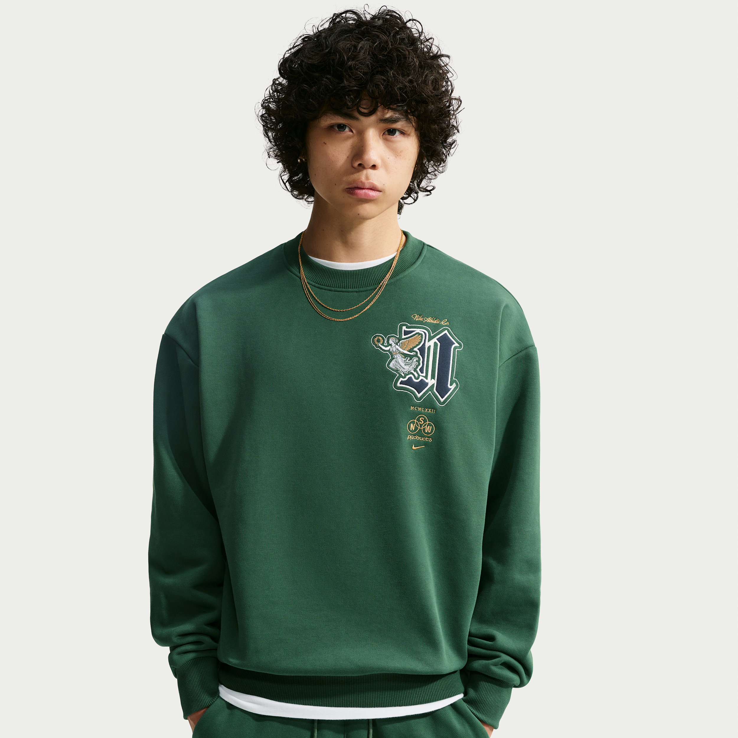 Nike Men's Solo Fleece Crew-Neck Sweatshirt in Green | IZ3201-323