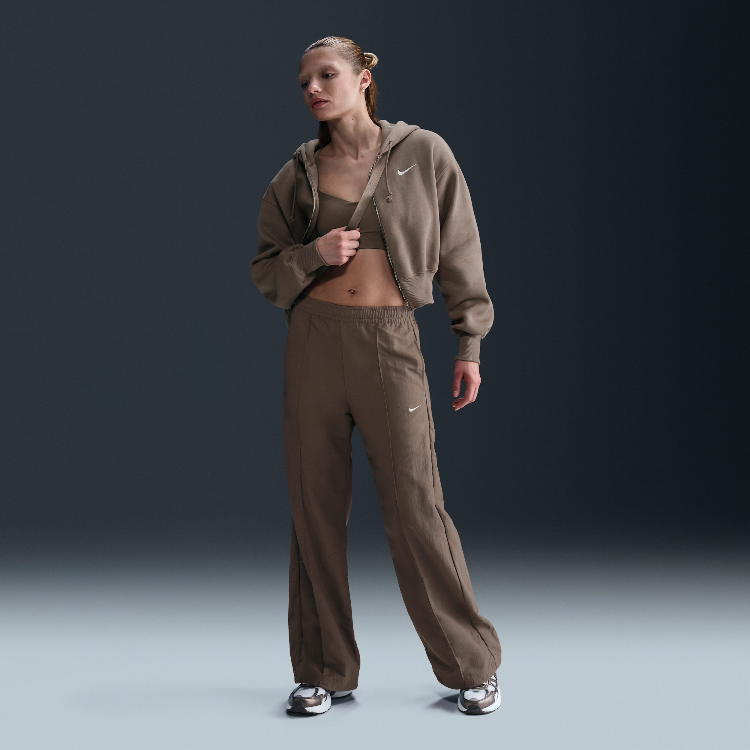Nike Sportswear Everything Wovens Mid-rise Open-hem Pants In Brown