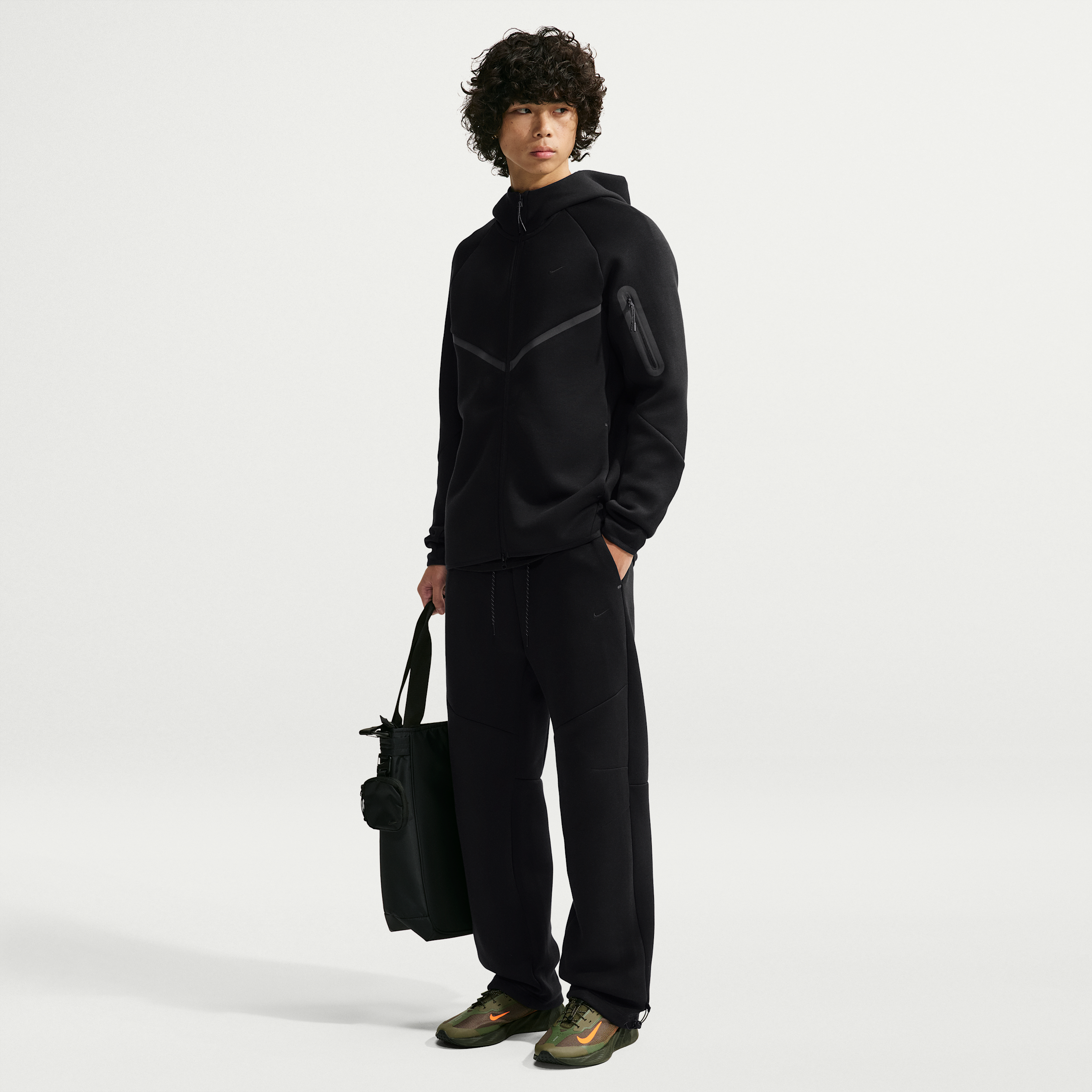Nike Men's Tech Fleece Open-Hem Pants with Reflective Accents in Black | IZ8069-010