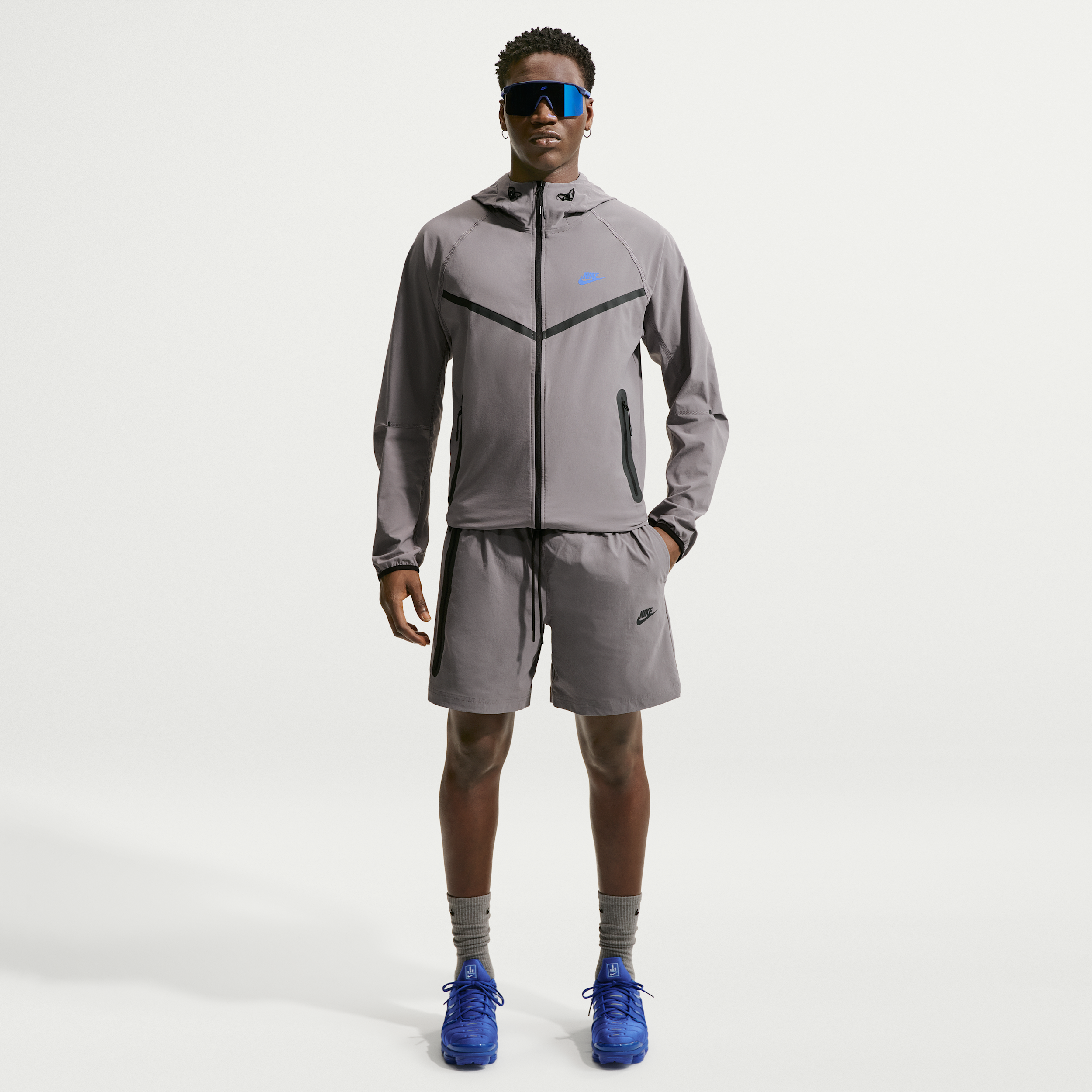 Nike Men's Tech Woven Shorts in Black | HQ0470-015
