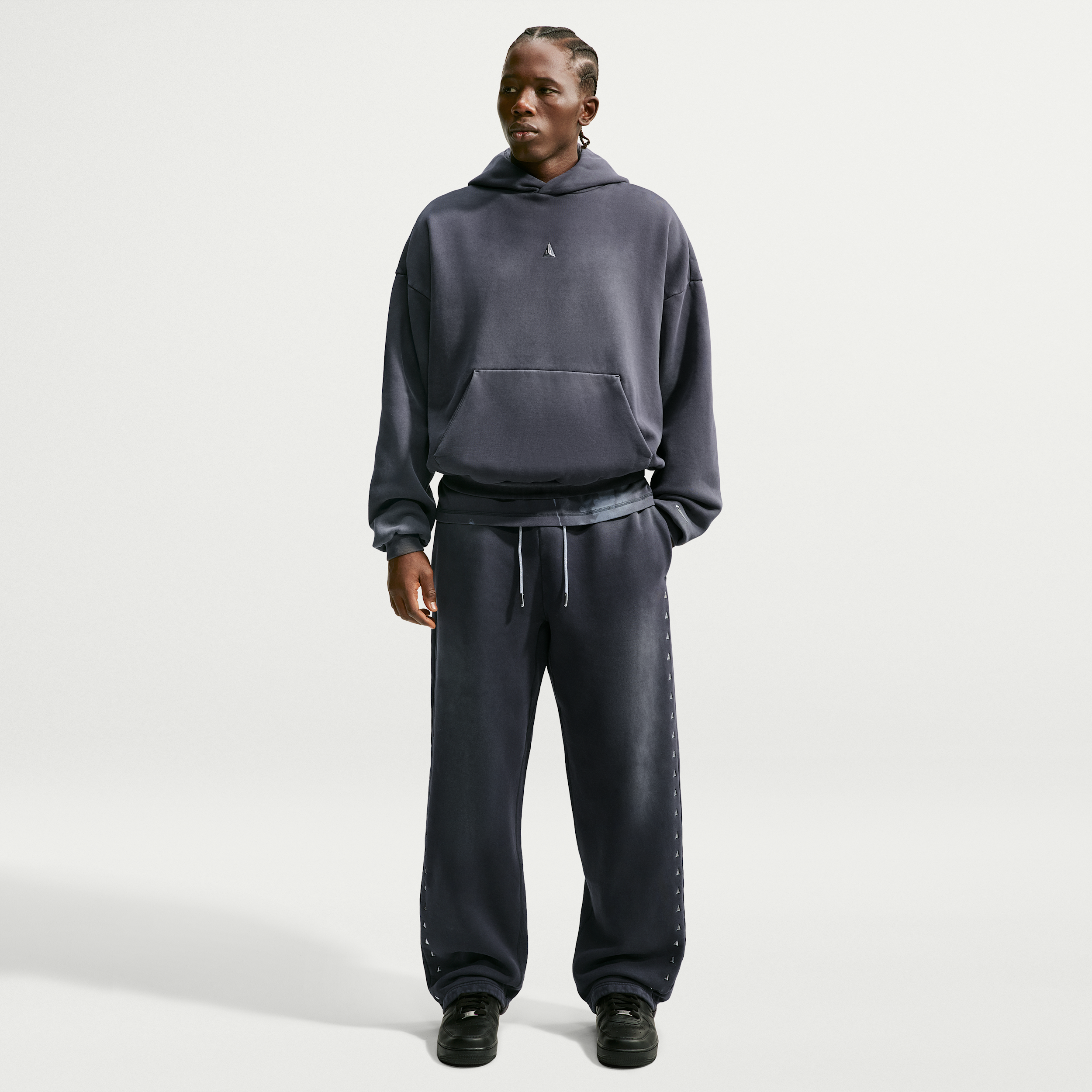 Nike Men's Ja Standard Issue Therma-FIT Fleece Open Hem Basketball Pants in Black | IM5764-010