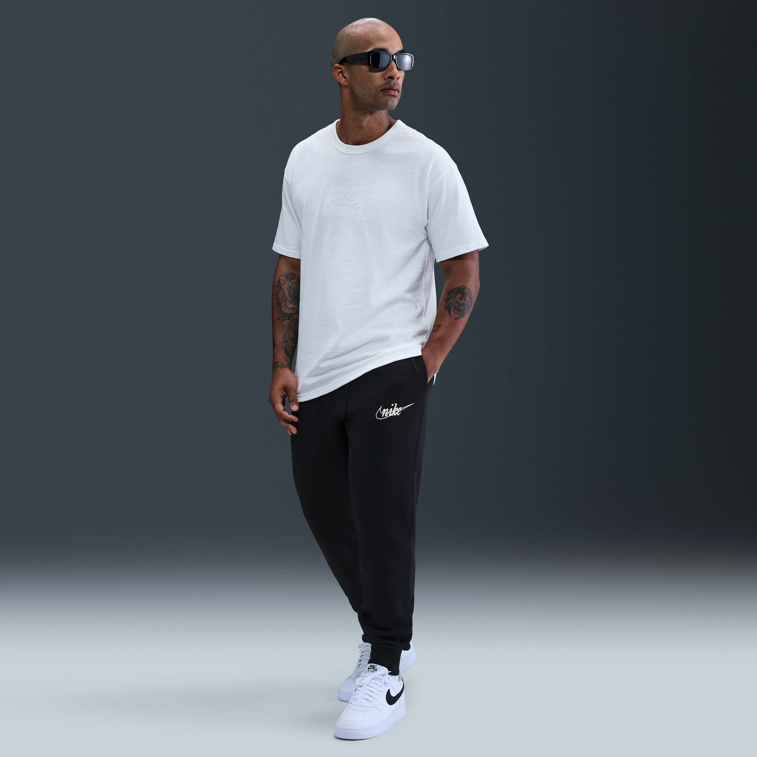 Nike Men's Sportswear Club Fleece Jogger Pants In White