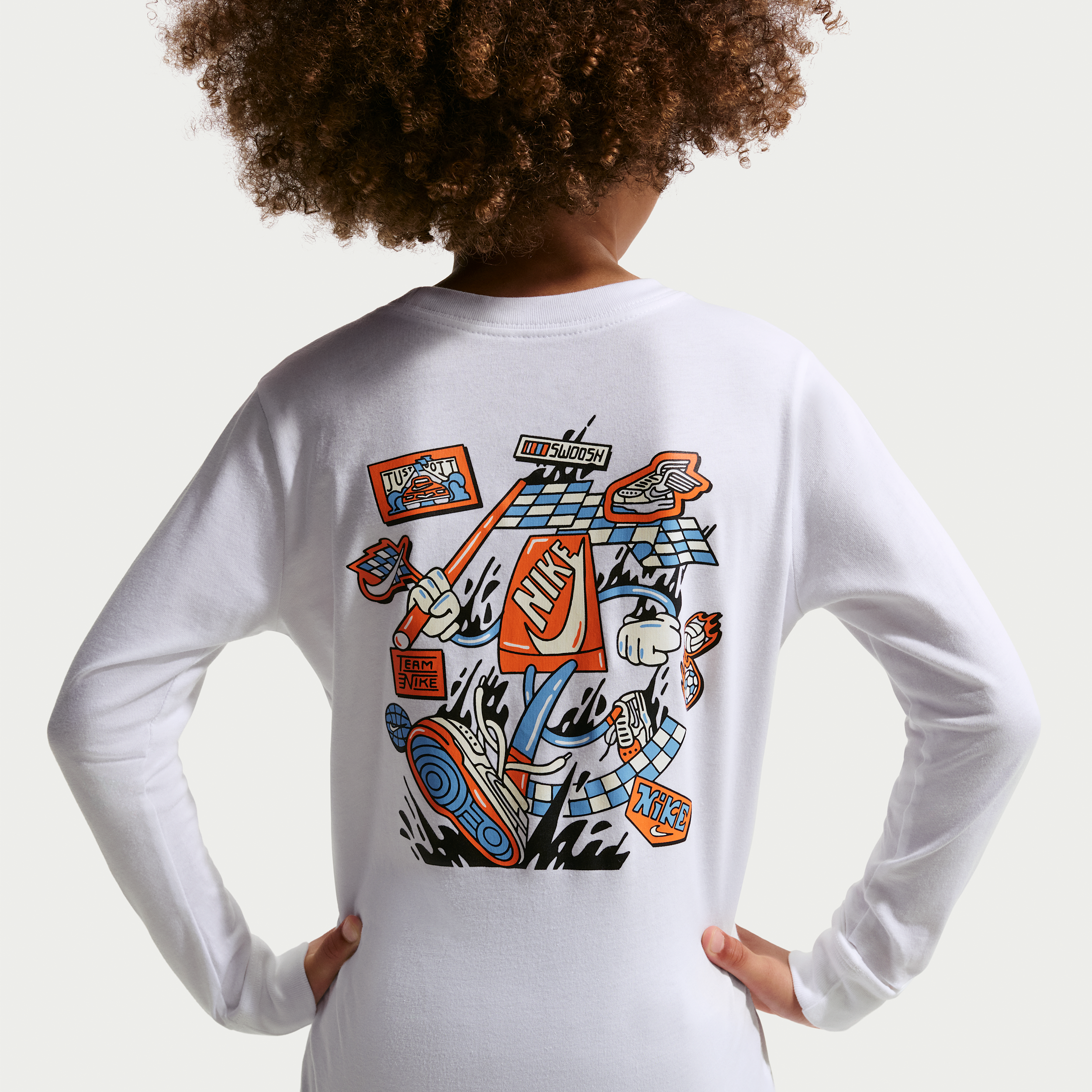 Nike Sportswear Big Kids' Long-Sleeve T-Shirt in White | IO1994-100