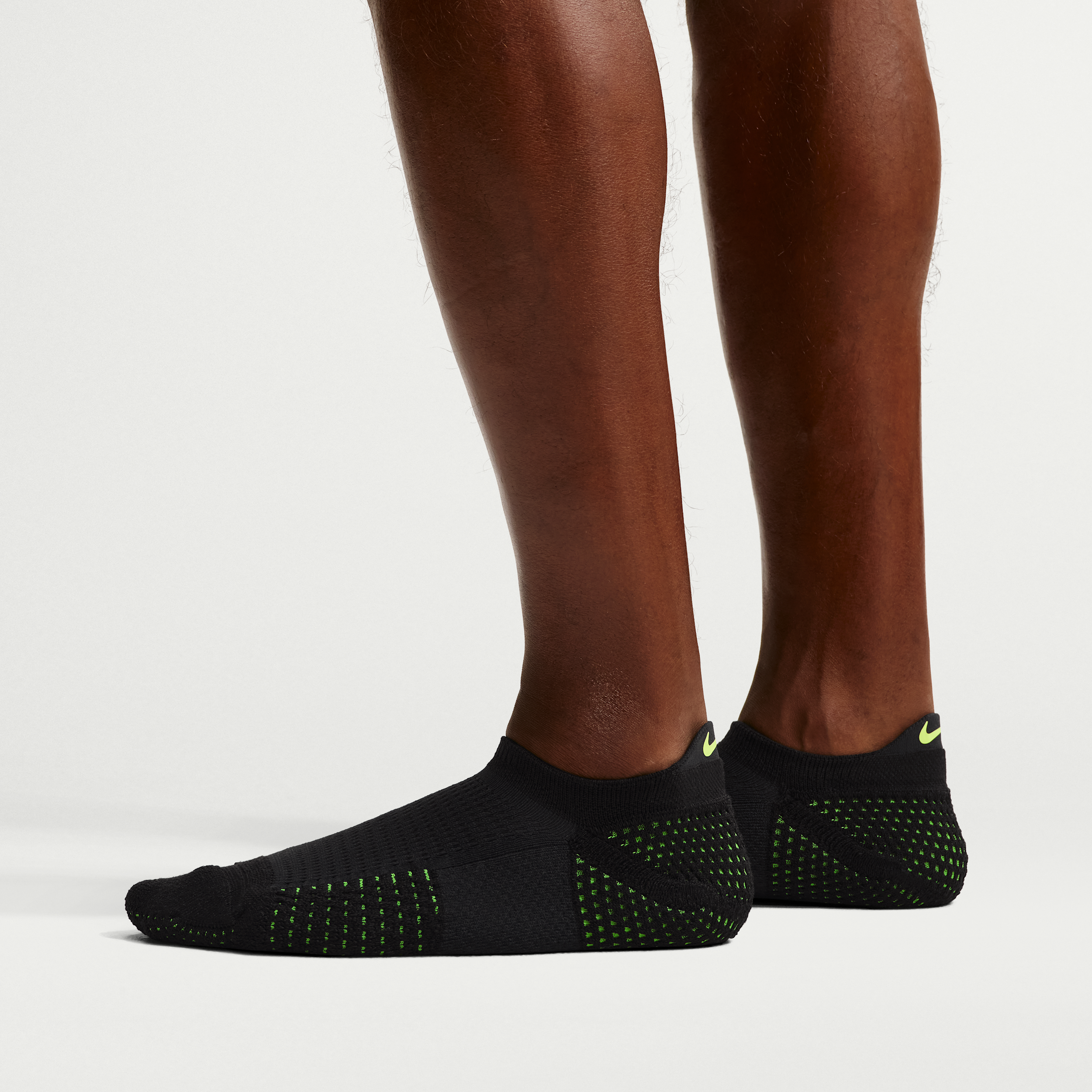 Nike Unisex Unicorn Dri-FIT ADV Cushioned No-Show Socks (1 Pair) in Black | FZ3394-014